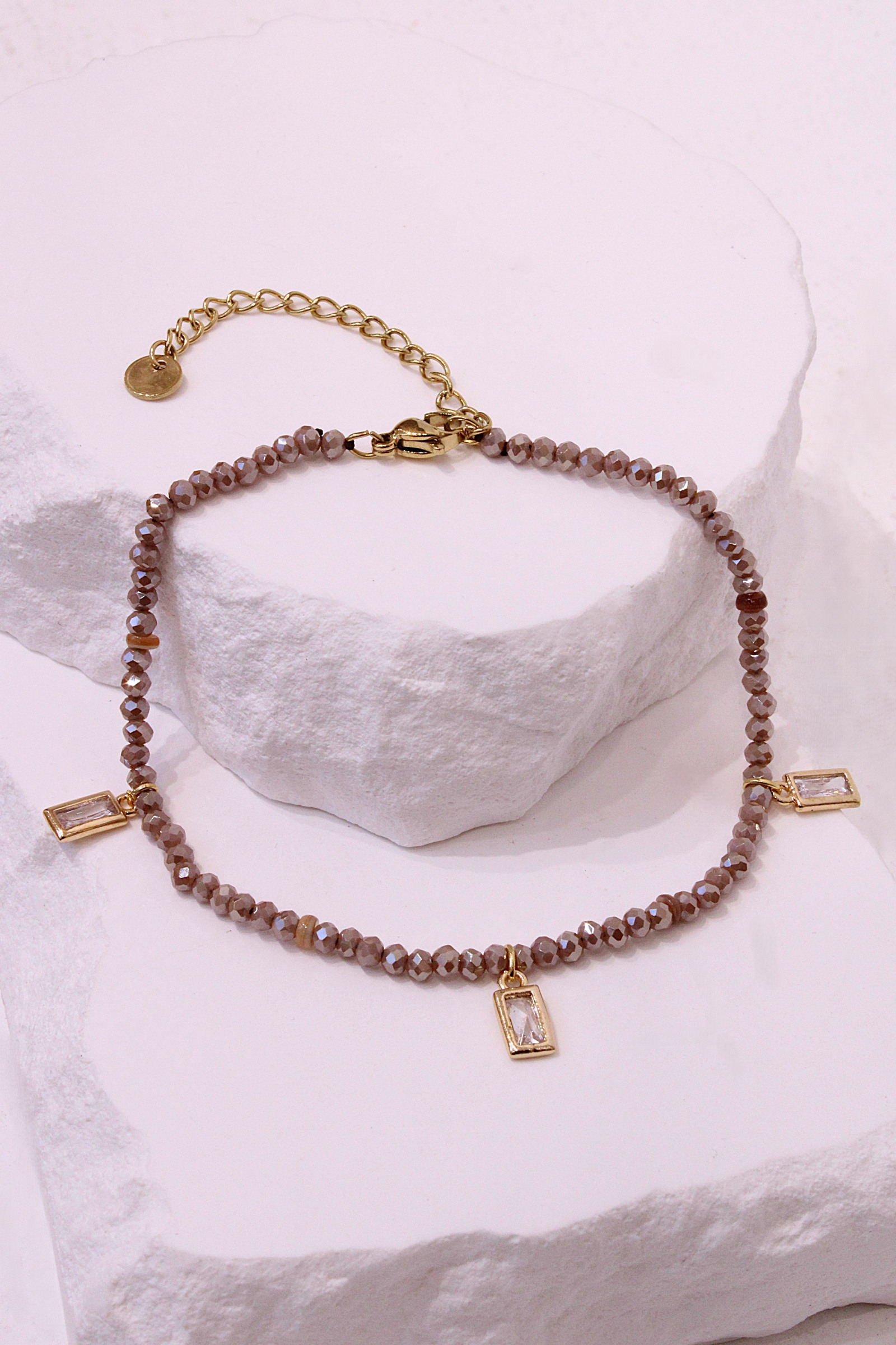 Wholesaler MAISON OKAMI - Akle chain in natural stones with golden pamples