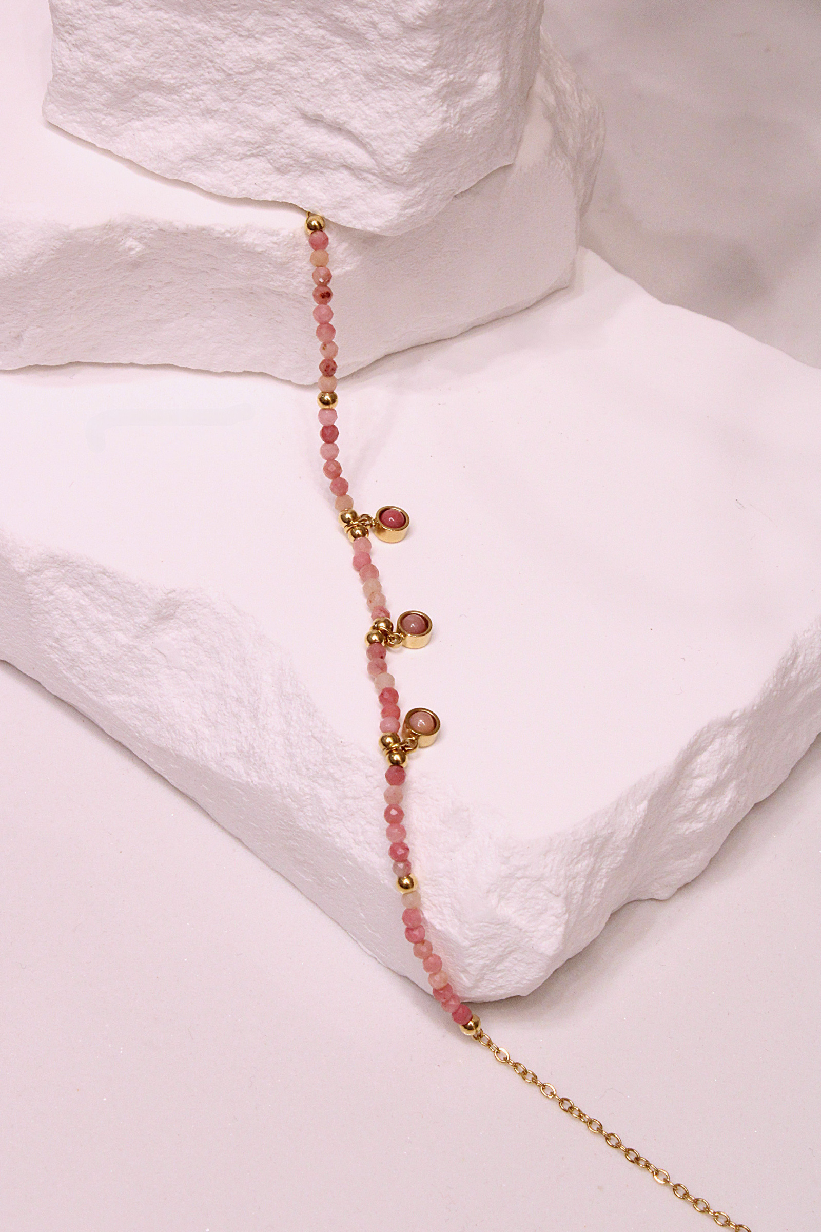 Wholesaler MAISON OKAMI - Ankle chain with natural stones and charms