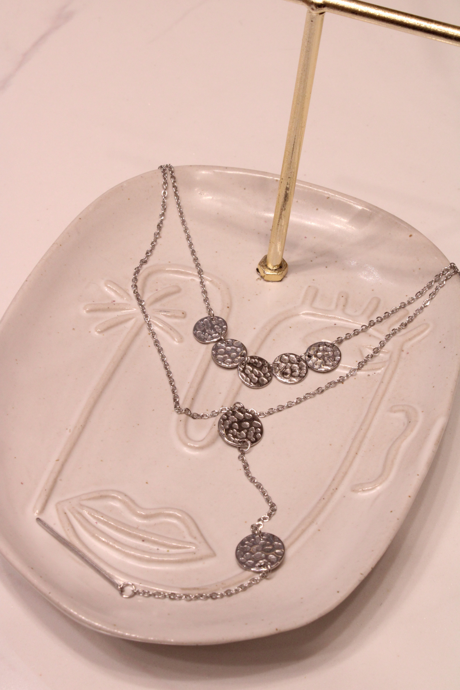 Wholesaler MAISON OKAMI - Y tie necklace with hammered medallions