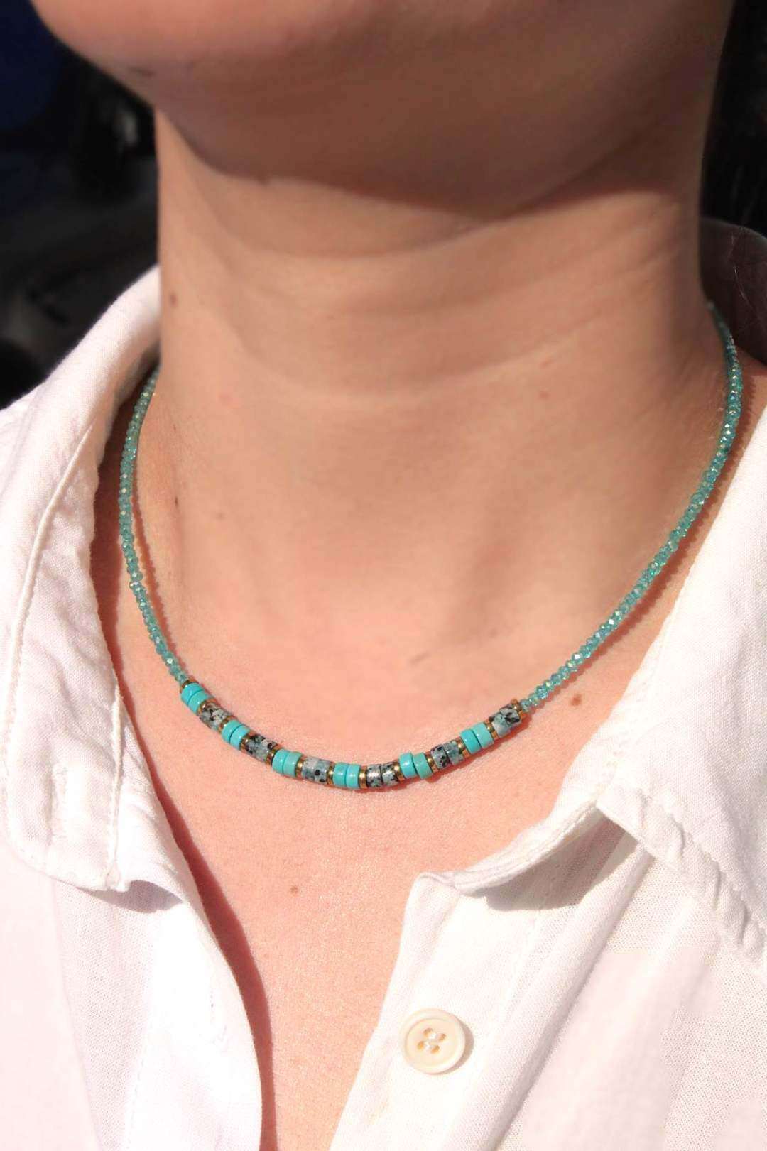 Grossiste MAISON OKAMI - Collier design en acier inoxydable avec motifs en pierres naturelles