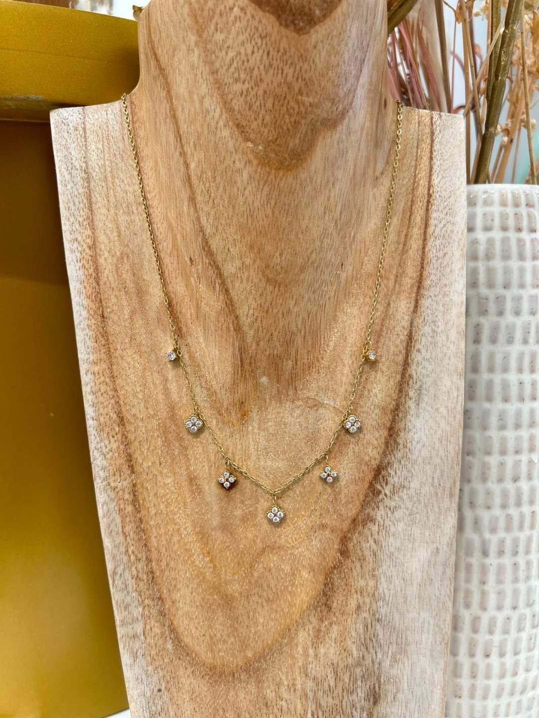 Mayorista MAISON OKAMI - Collar de cadena fina con motivos florales