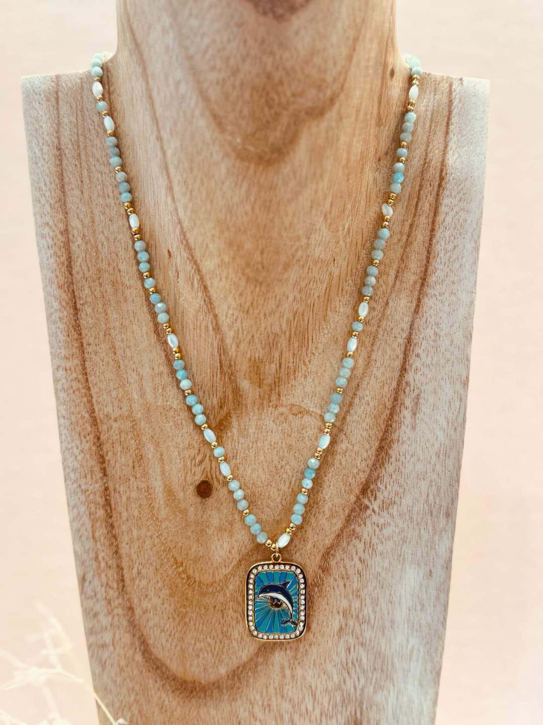 Mayorista MAISON OKAMI - Collar Delfín con Piedra Natural Inoxidable