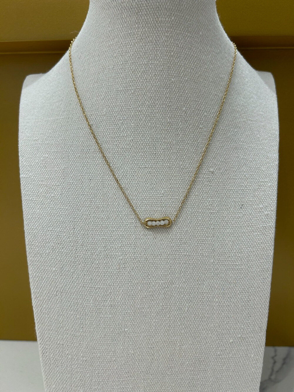Grossiste MAISON OKAMI - Collier pendentif minimaliste avec pierres naturelles incrustées
