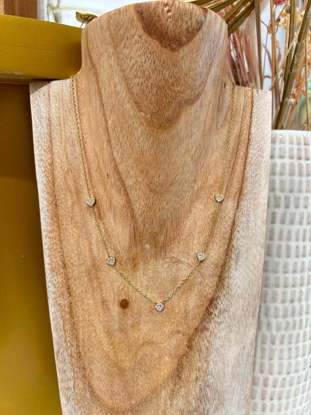 Mayorista MAISON OKAMI - Collar de corazones y piedras preciosas
