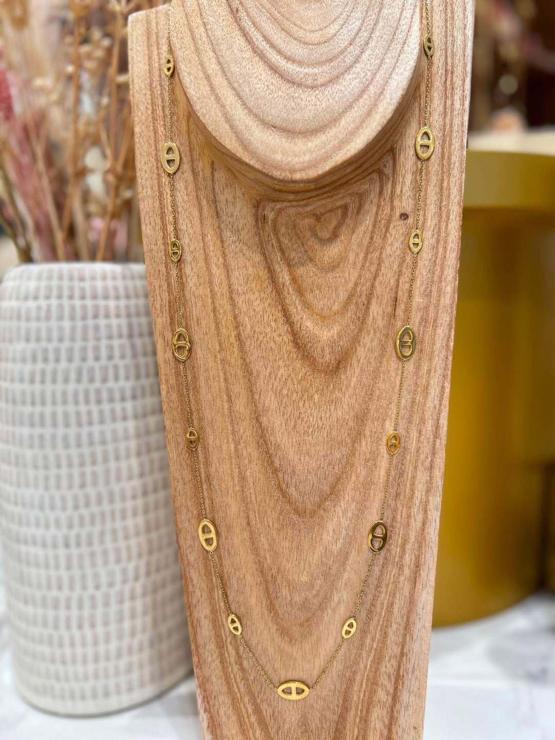 Mayorista MAISON OKAMI - Collar largo de acero inoxidable con diseños ovalados
