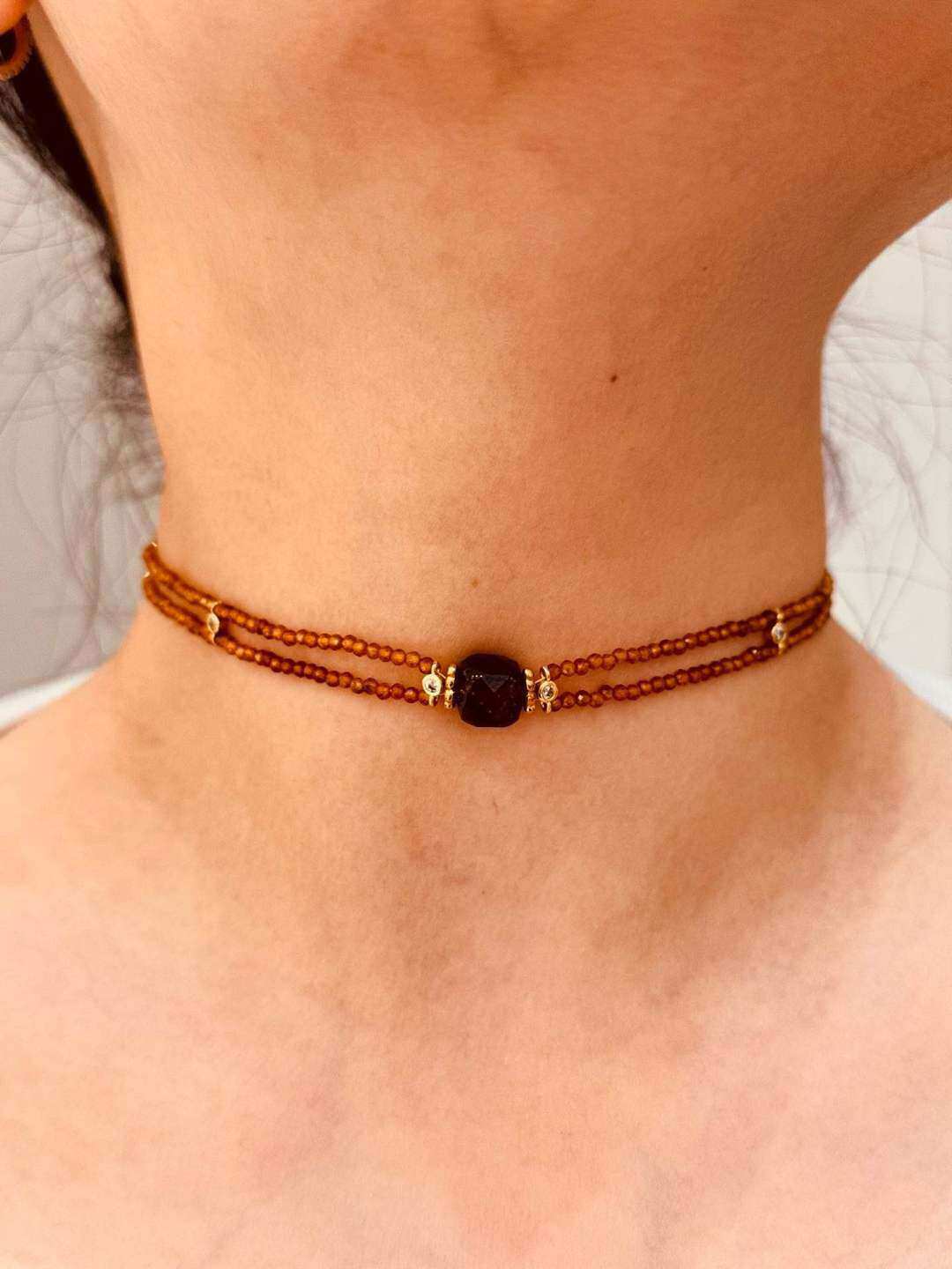 Grossista MAISON OKAMI - Collana a Doppio Filo con Pietre