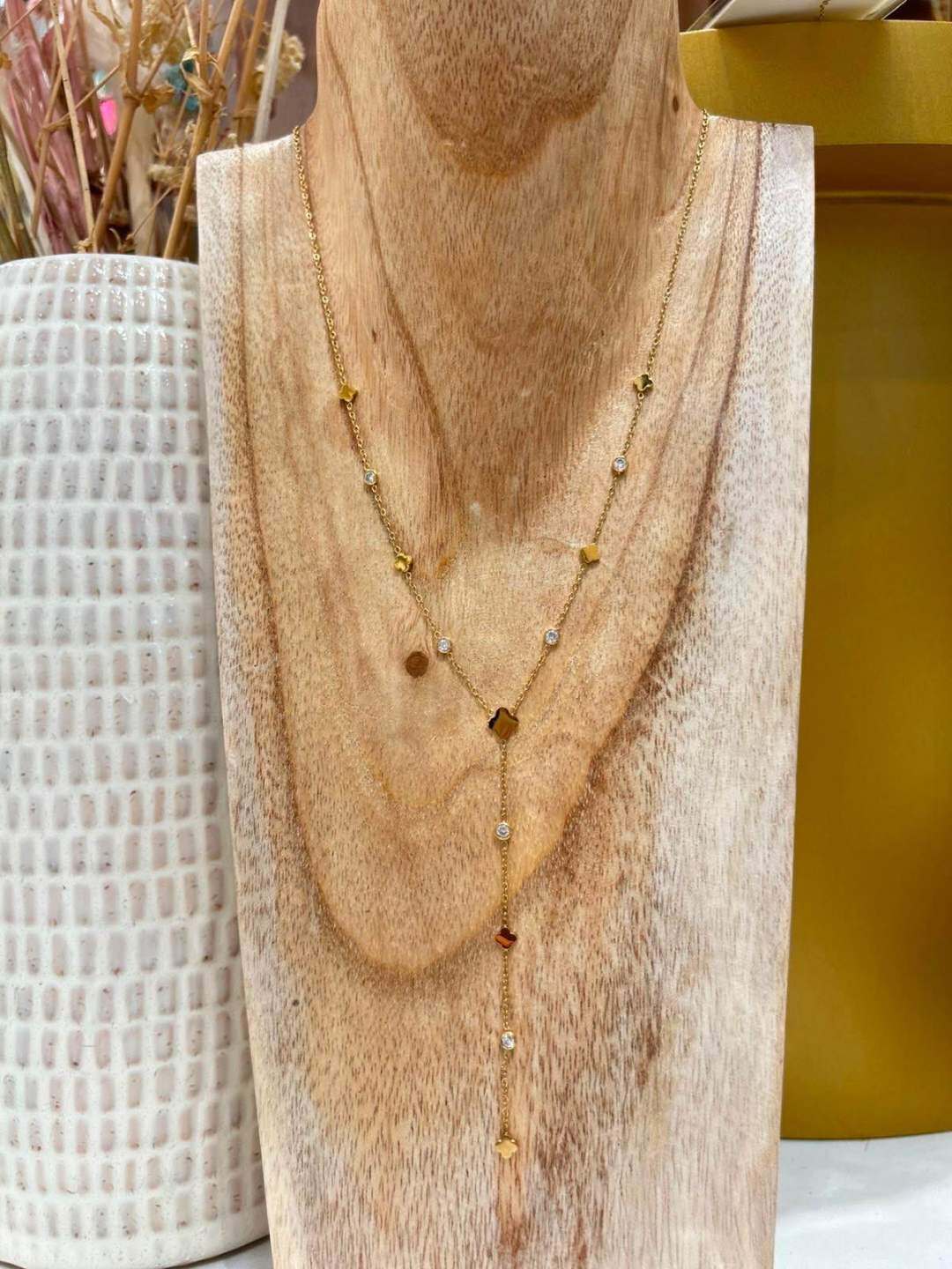 Mayorista MAISON OKAMI - Collar de acero inoxidable con diseño de trébol