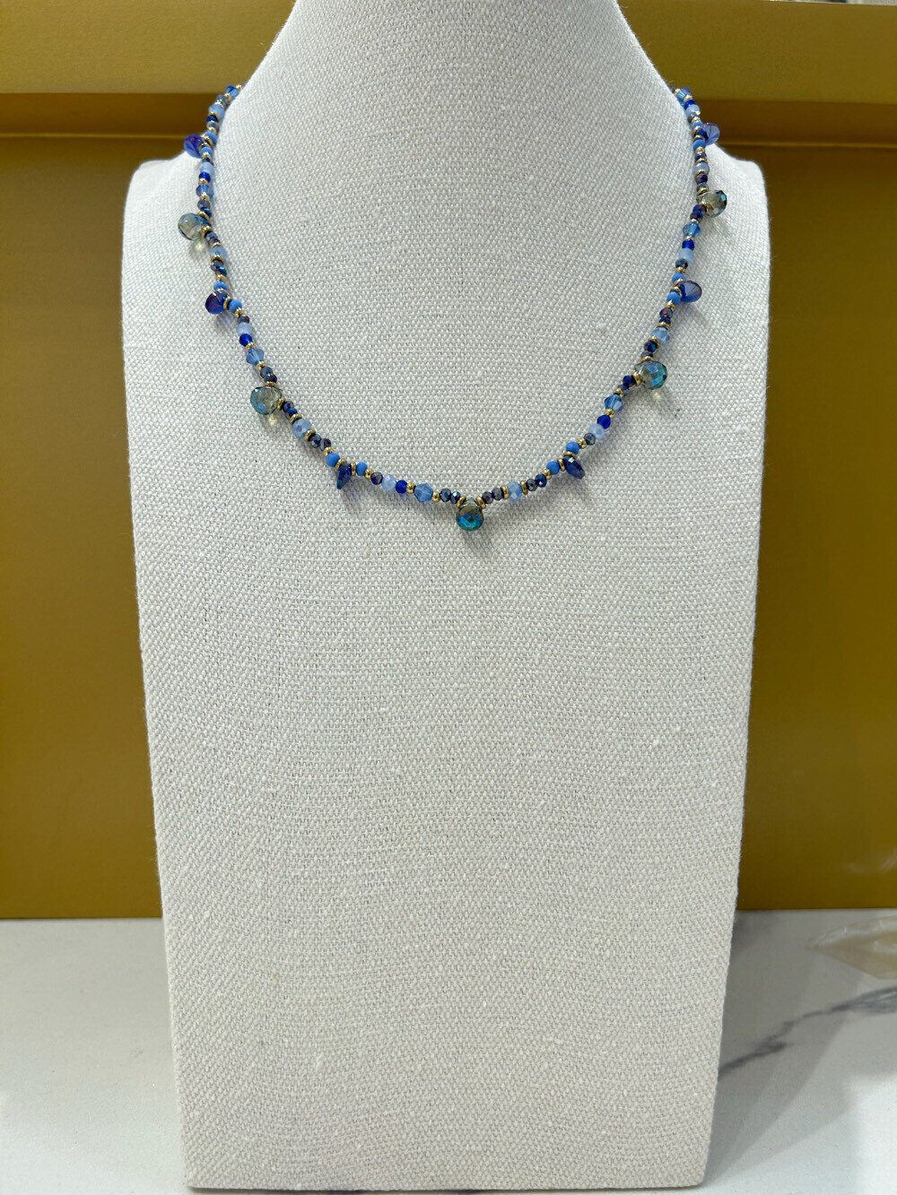 Grossiste MAISON OKAMI - Collier en pierre avec pendentifs discrets