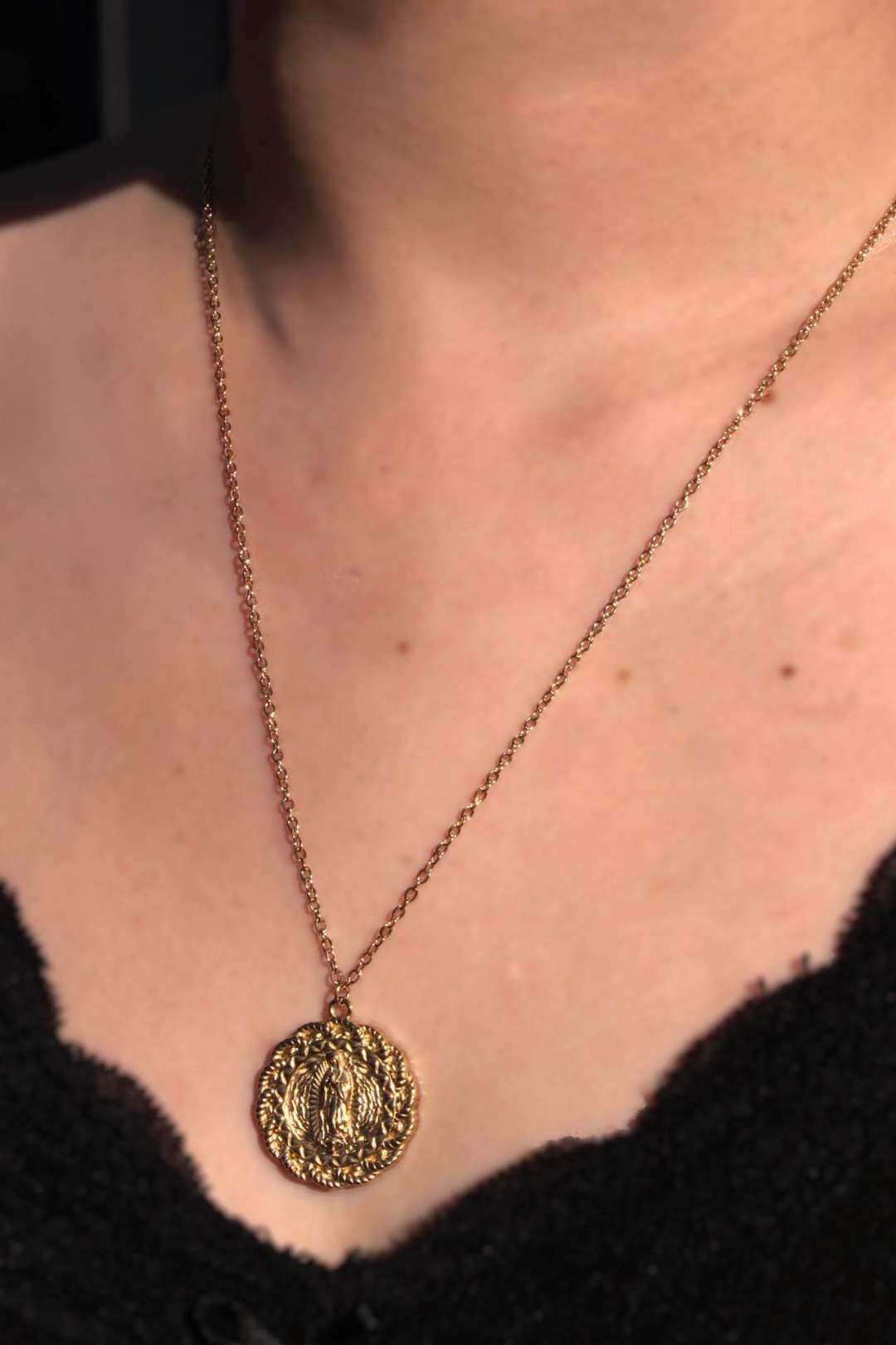 Wholesaler MAISON OKAMI - Mid-length 50cm medallion necklace in stainless steel with delicate chain