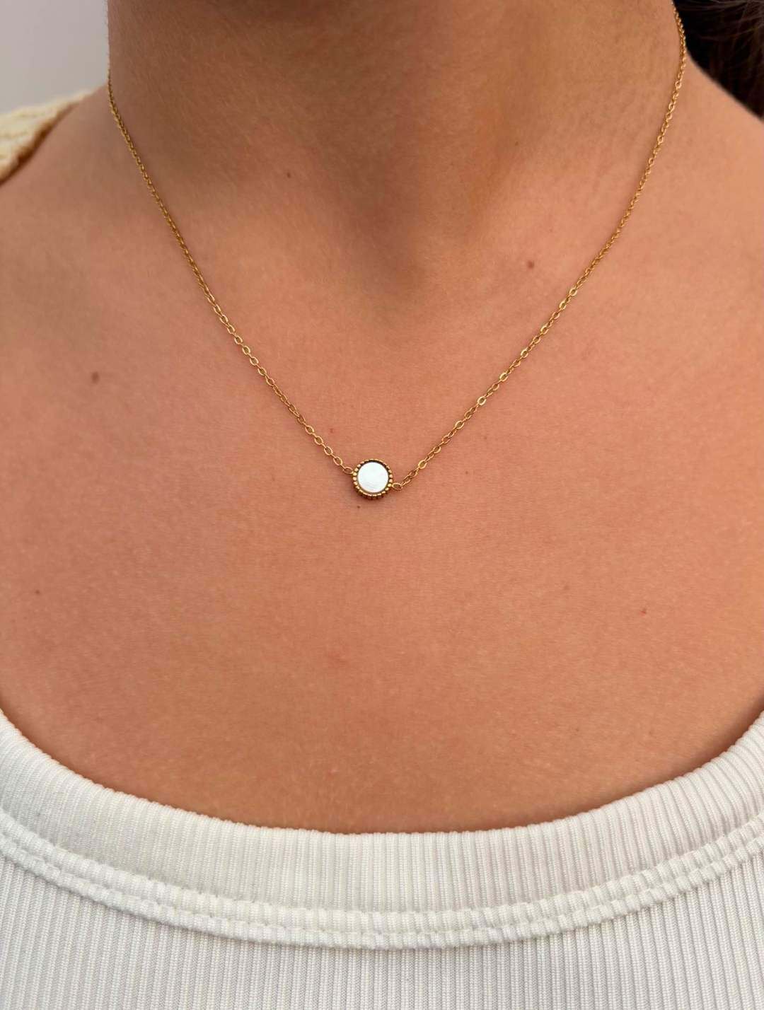 Grossiste MAISON OKAMI - Collier en Acier Inoxydable avec Médaille Ronde Minimaliste