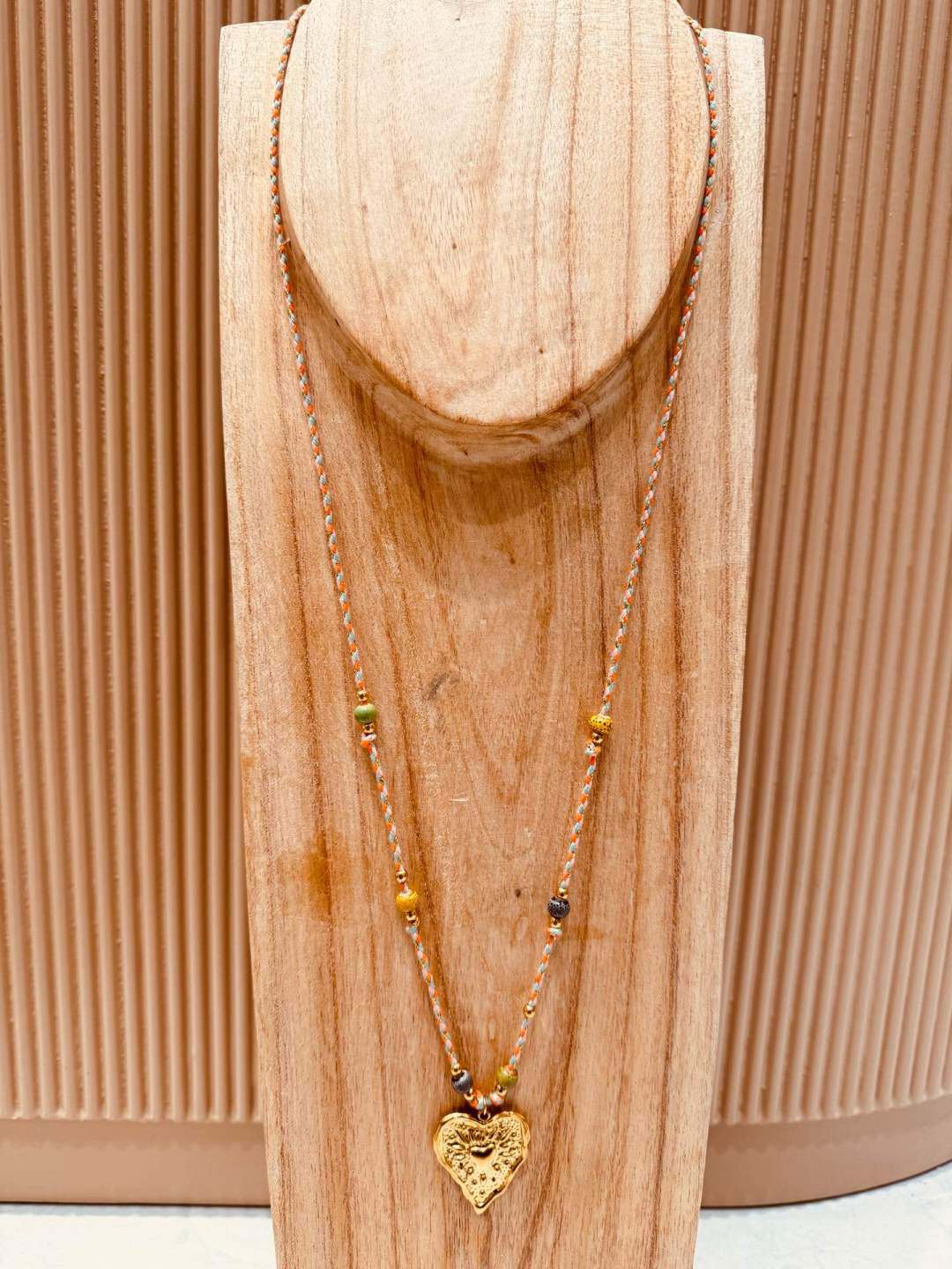 Wholesaler MAISON OKAMI - Heart-shaped pendant necklace with patterns and beads