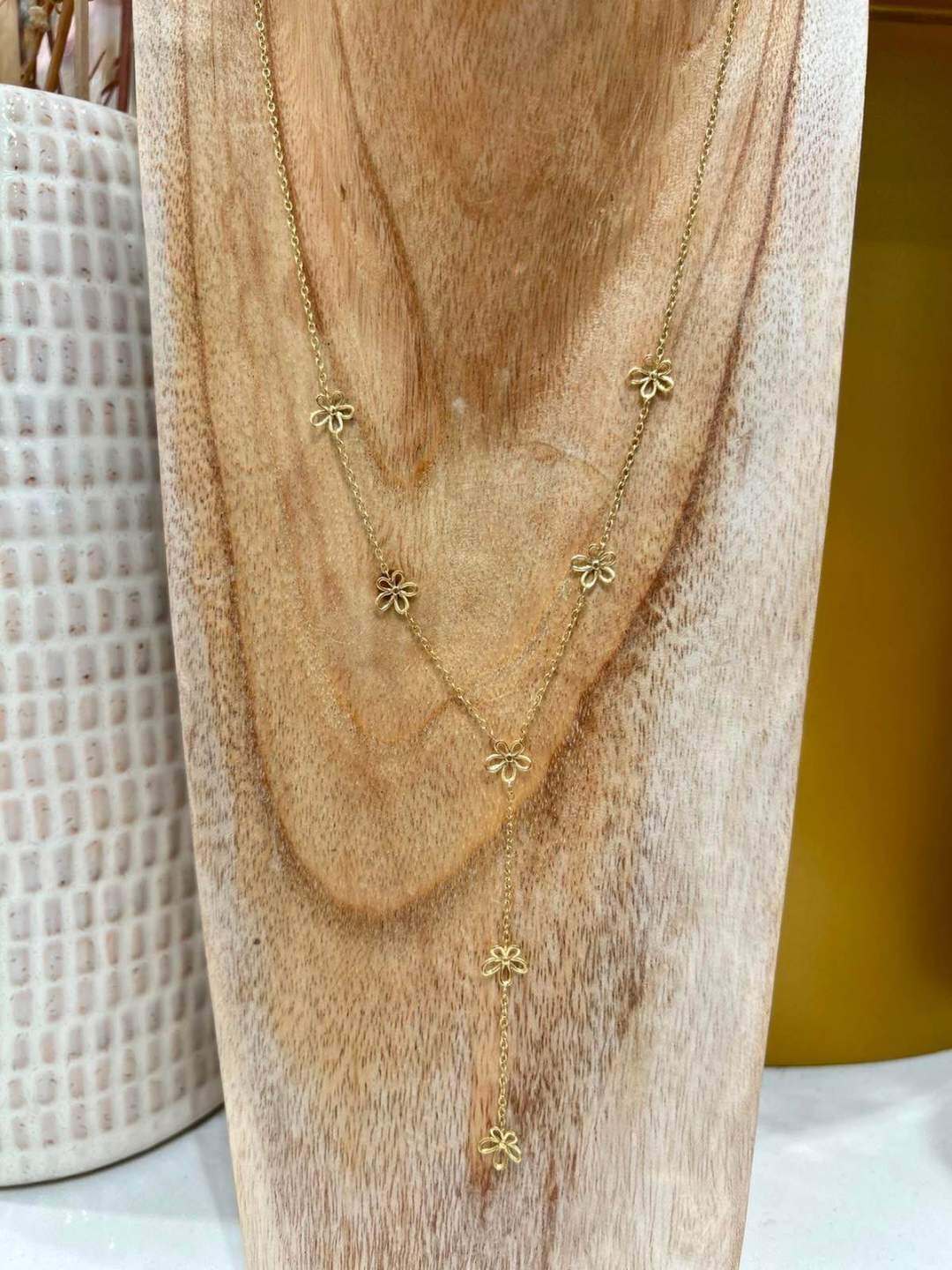 Grossista MAISON OKAMI - Collana a catena con motivi floreali