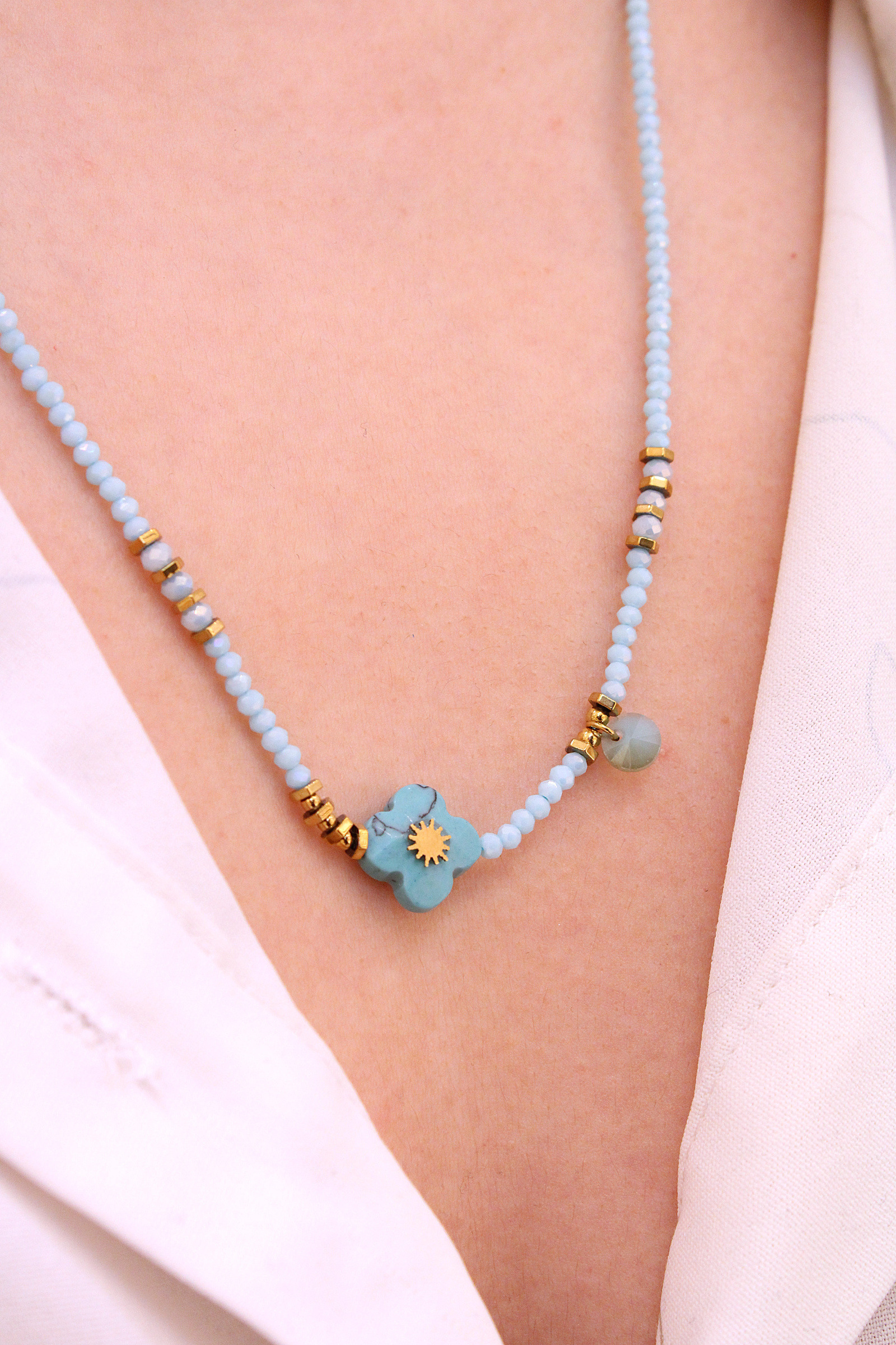 Wholesaler MAISON OKAMI - Pearl necklace with decorative central flower
