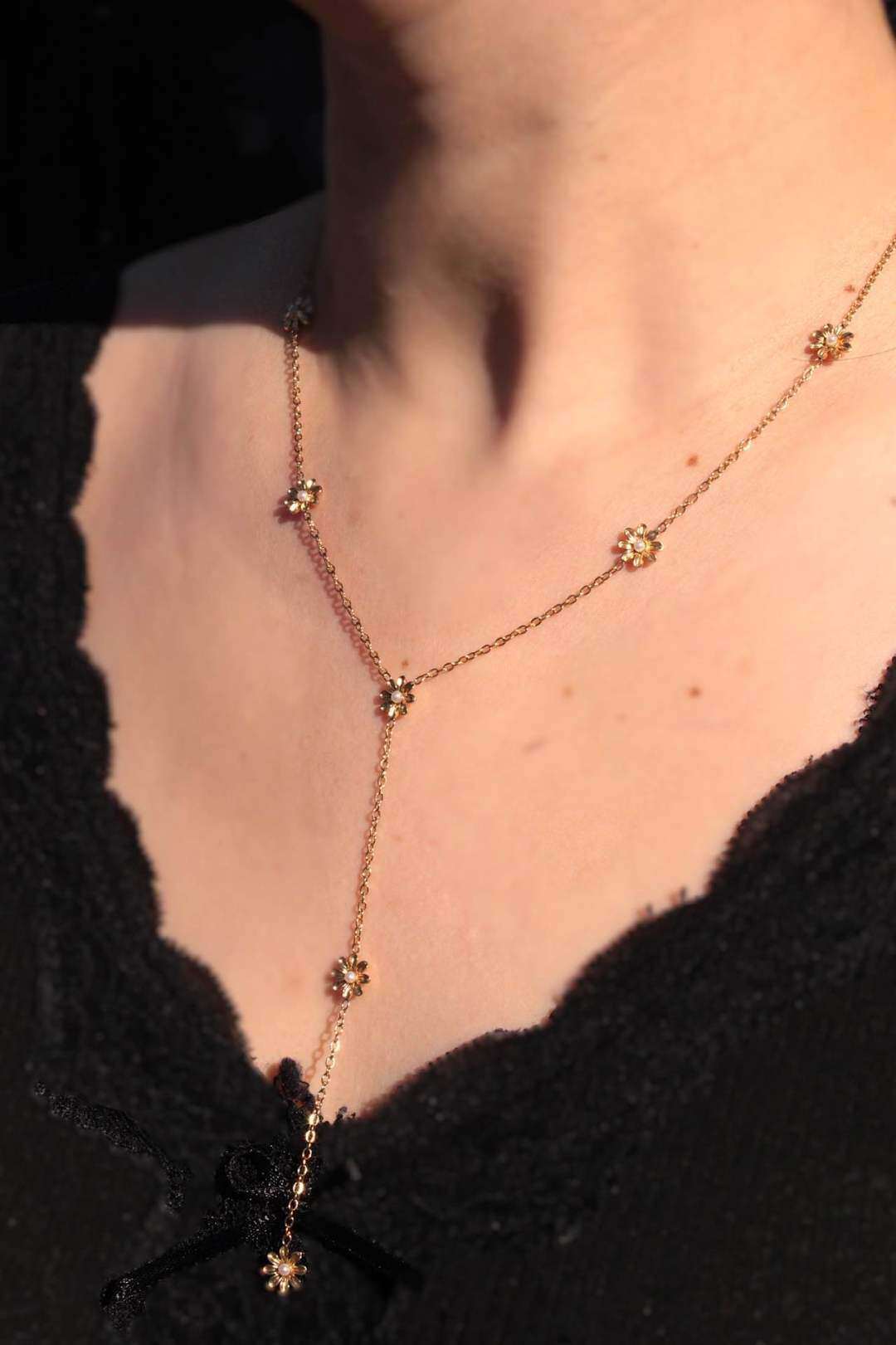 Grossiste MAISON OKAMI - Collier en Acier Inoxydable avec Motifs Floraux