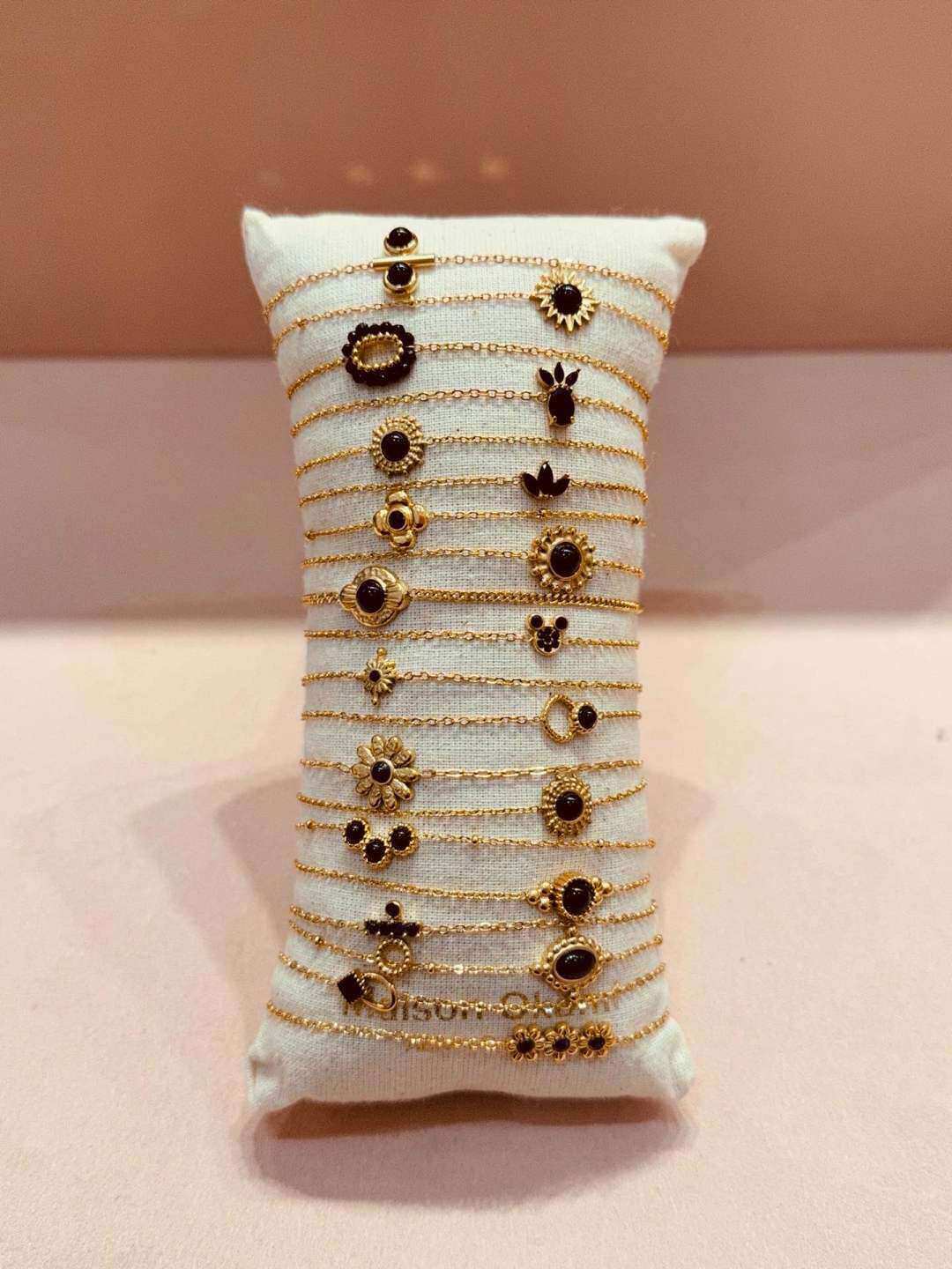 Grossiste MAISON OKAMI - Lots de 20 bracelets en Acier Inoxydable avec Perles et Motifs Élégants