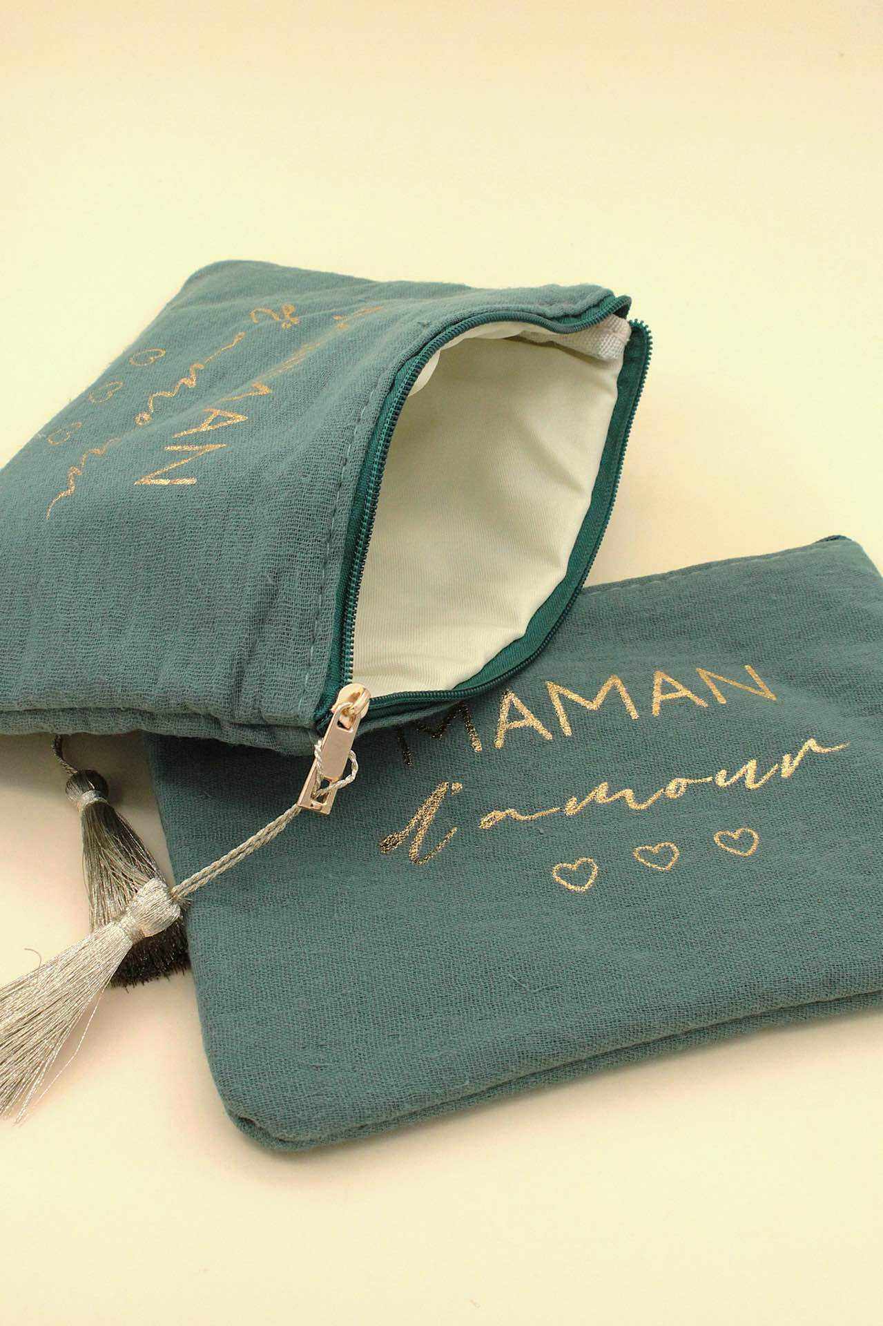 Grossista MAISON OKAMI - Pochette Mamma d'amore con chiusura a zip e nappina