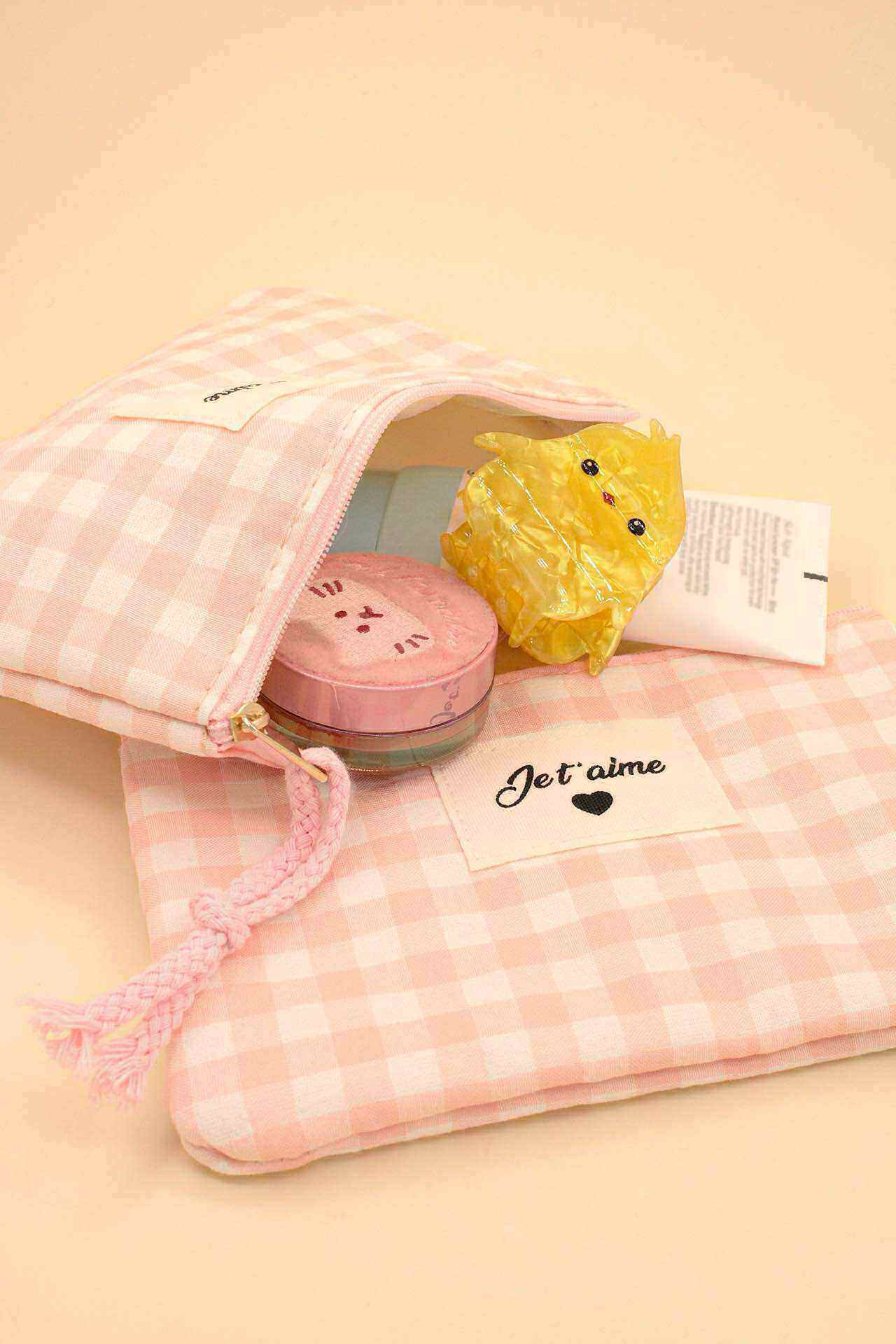 Wholesaler MAISON OKAMI - Plaid clutch with 'I love you' inscription