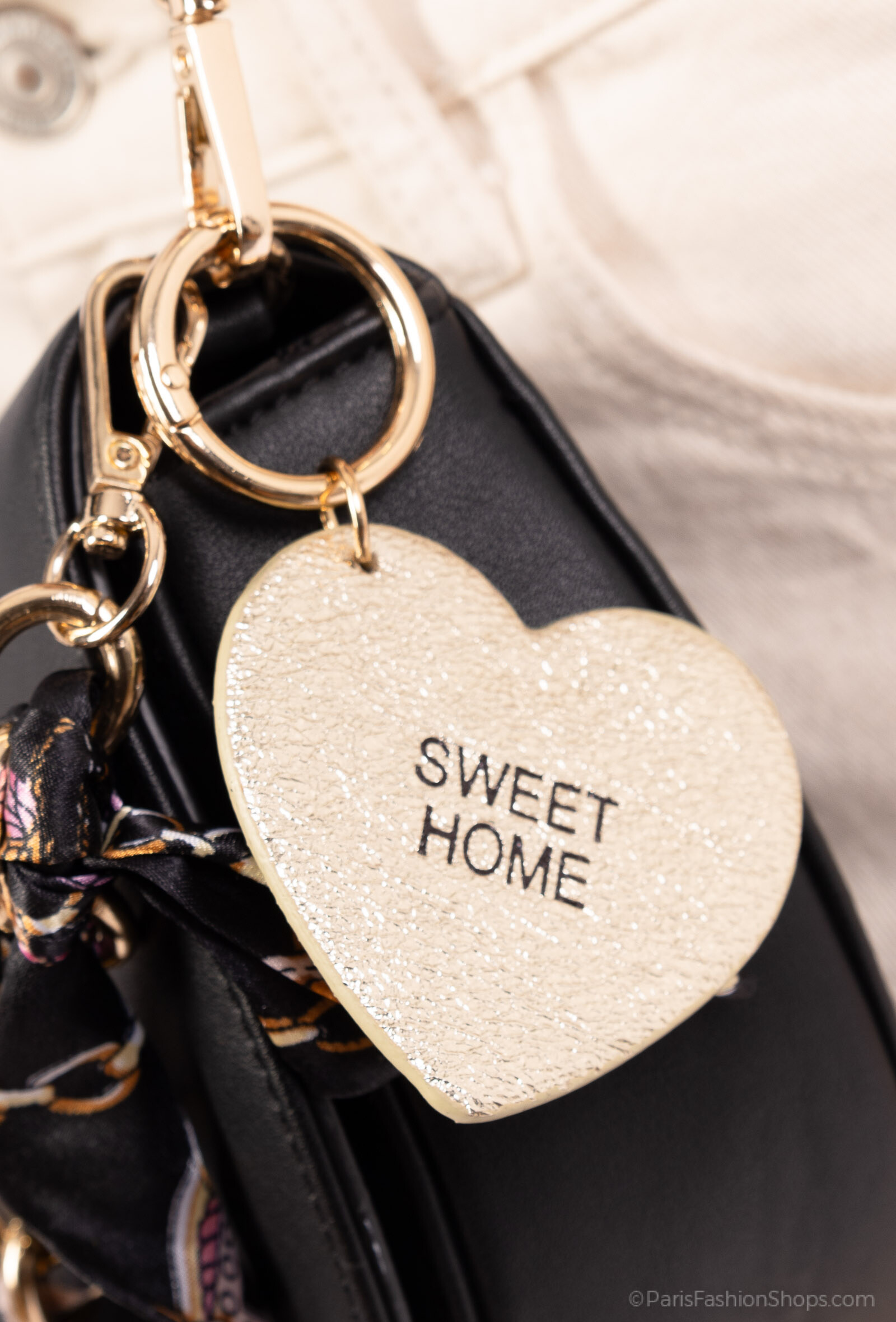 Großhändler MAR&CO Accessoires - Herzförmiger Schlüsselanhänger bedruckt SWEET HOME 6*6CM