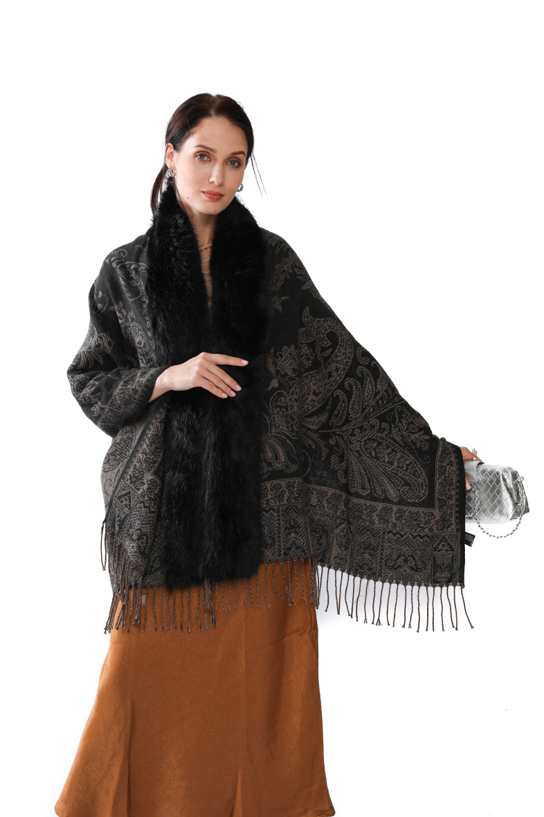 Grossiste MAR&CO Accessoires - cape fausse fourrure  imprimé  paisley