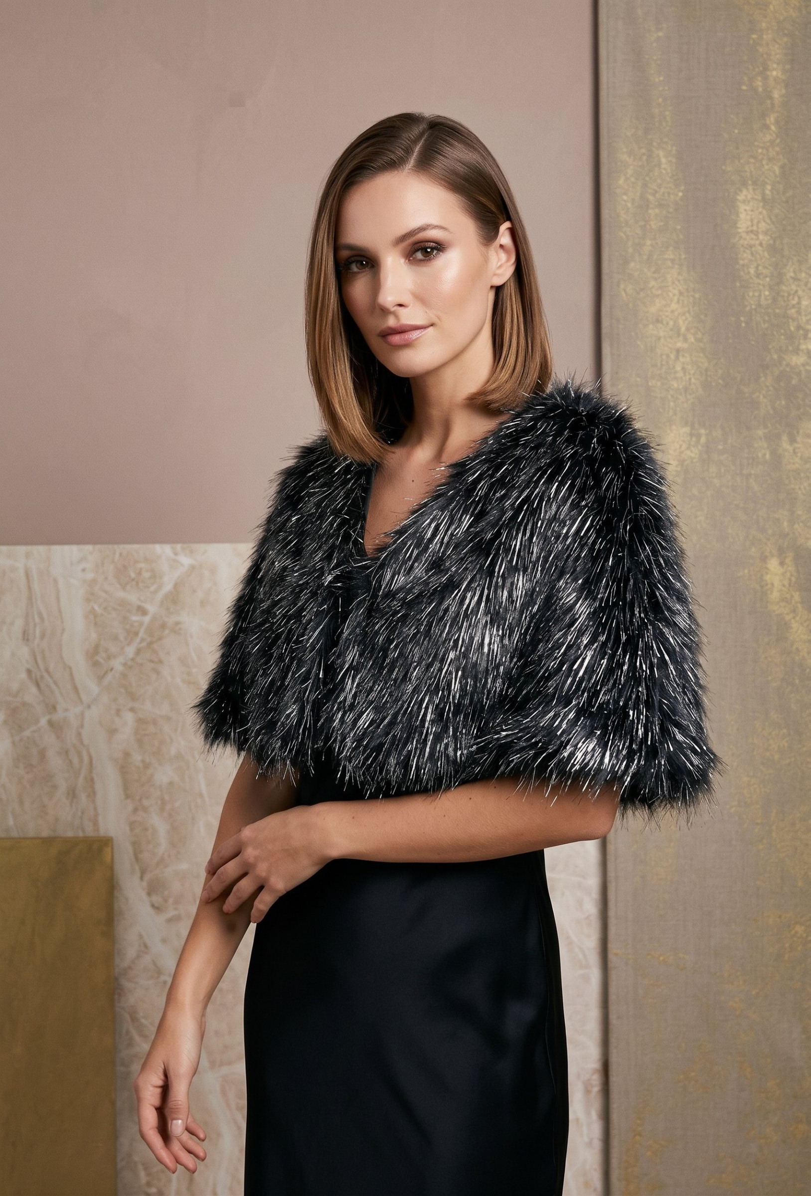 Grossiste MAR&CO Accessoires - Courte en fourrue