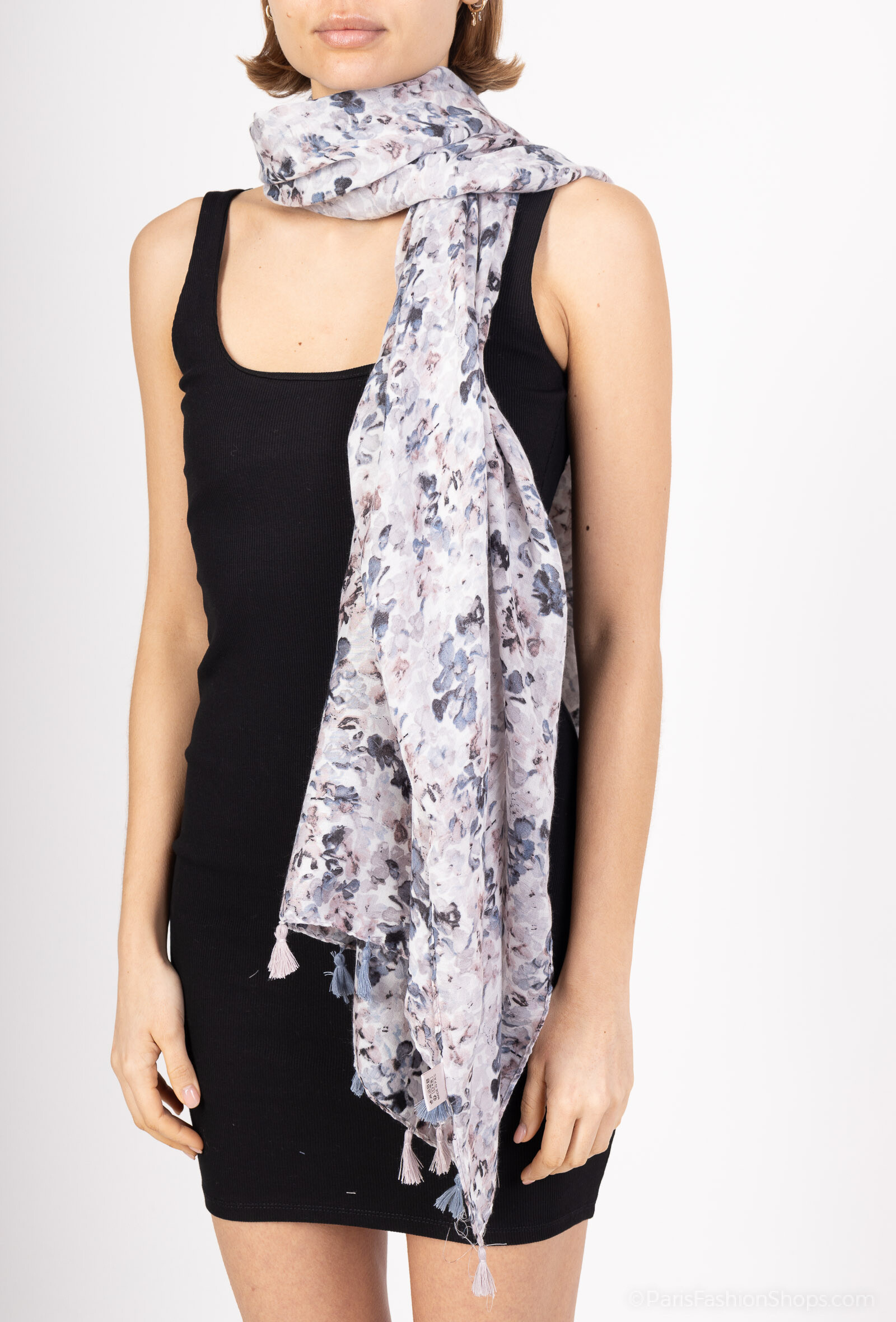 Mayorista MAR&CO Accessoires - Fular estampado hojas con pompones