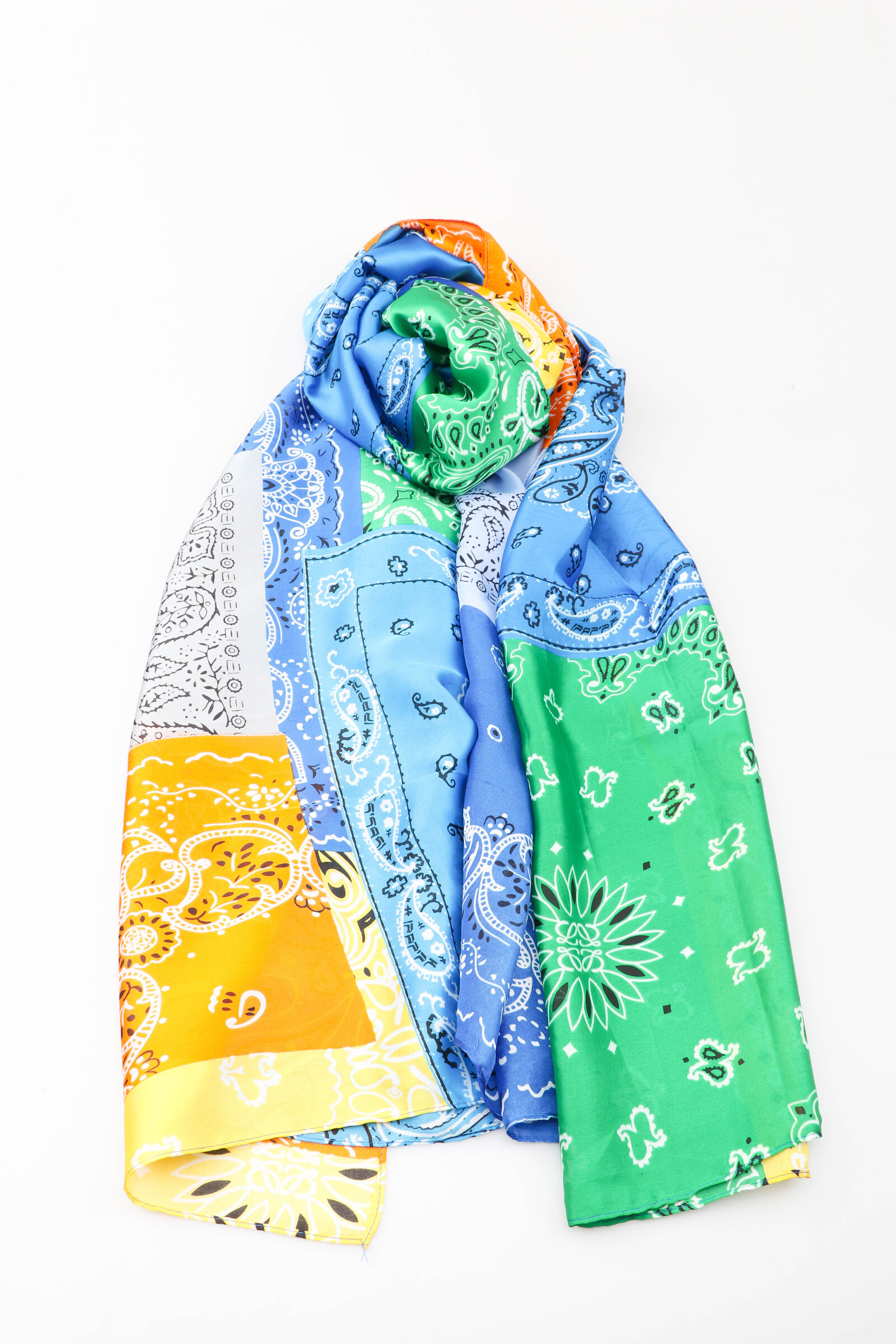 Mayorista MAR&CO Accessoires - Pañuelo de raso ligero con estampado de flores tacto seda