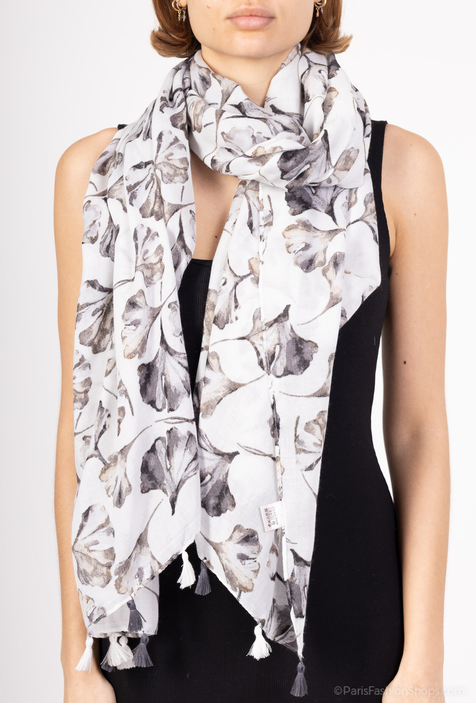 Mayorista MAR&CO Accessoires - Fular estampado hojas con pompones