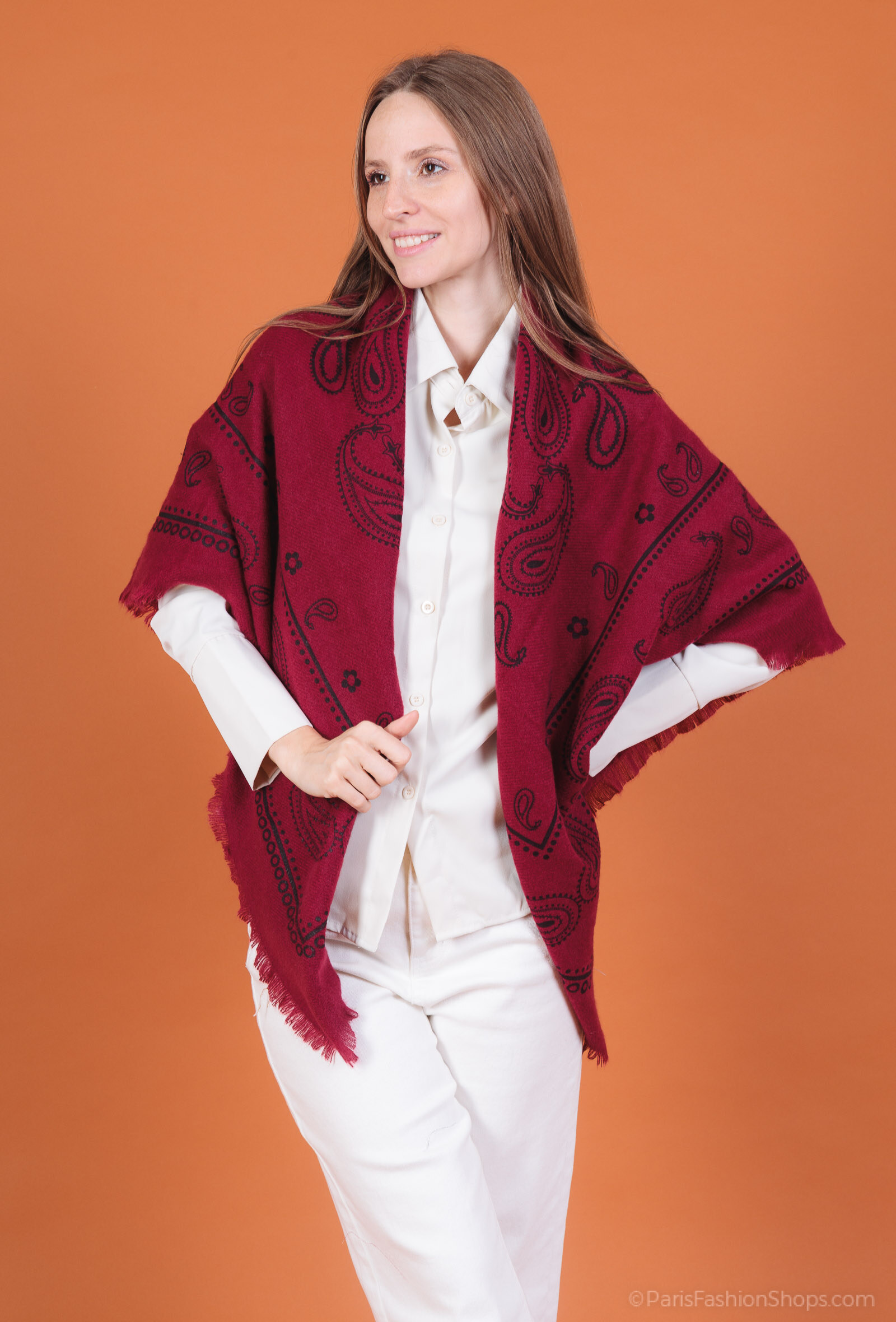 Grossiste MAR&CO Accessoires - Grand foulard carré imprimé paisley 135*135cm