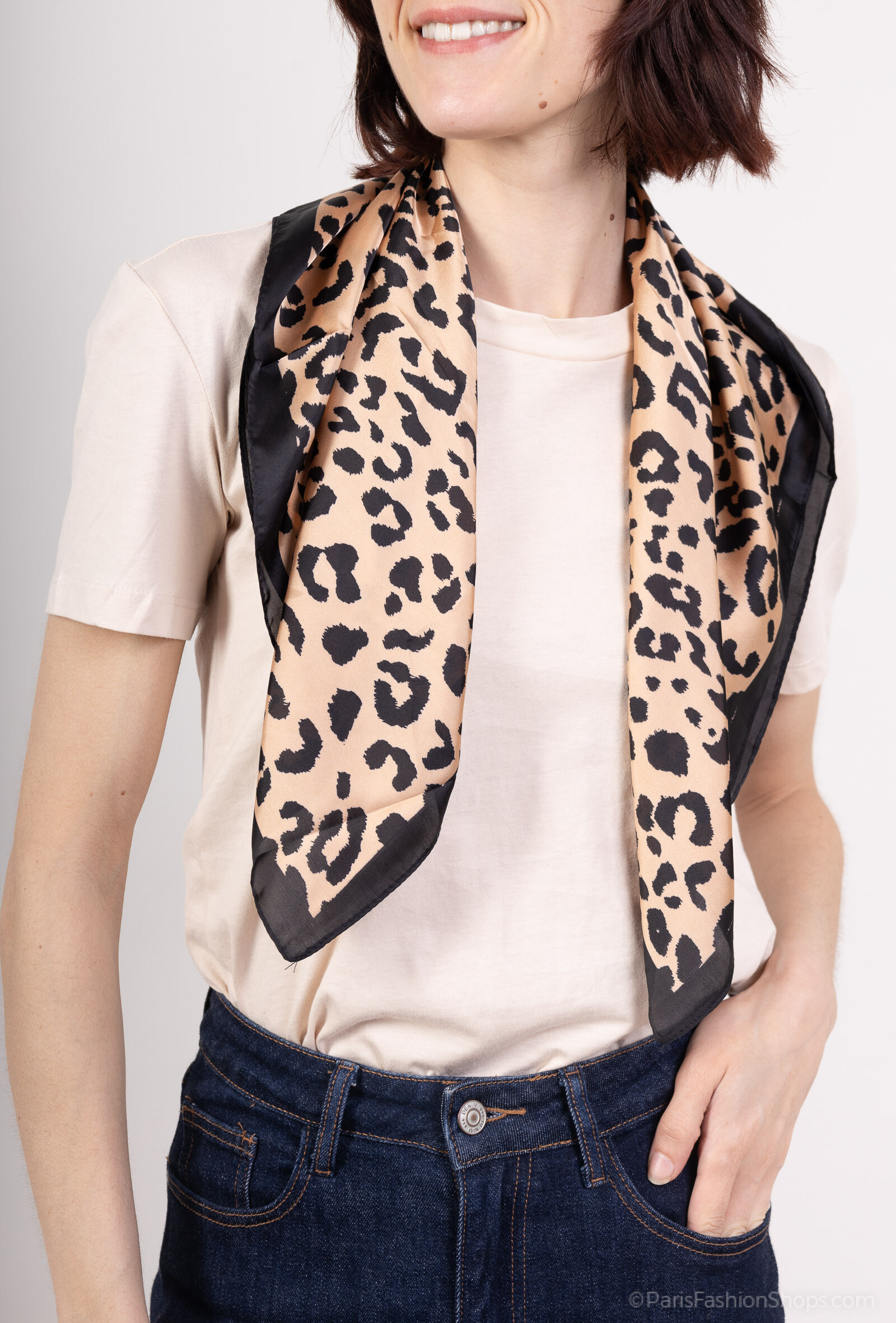 Großhändler MAR&CO Accessoires - Quadratschal 70*70 cm Leopardendruck
