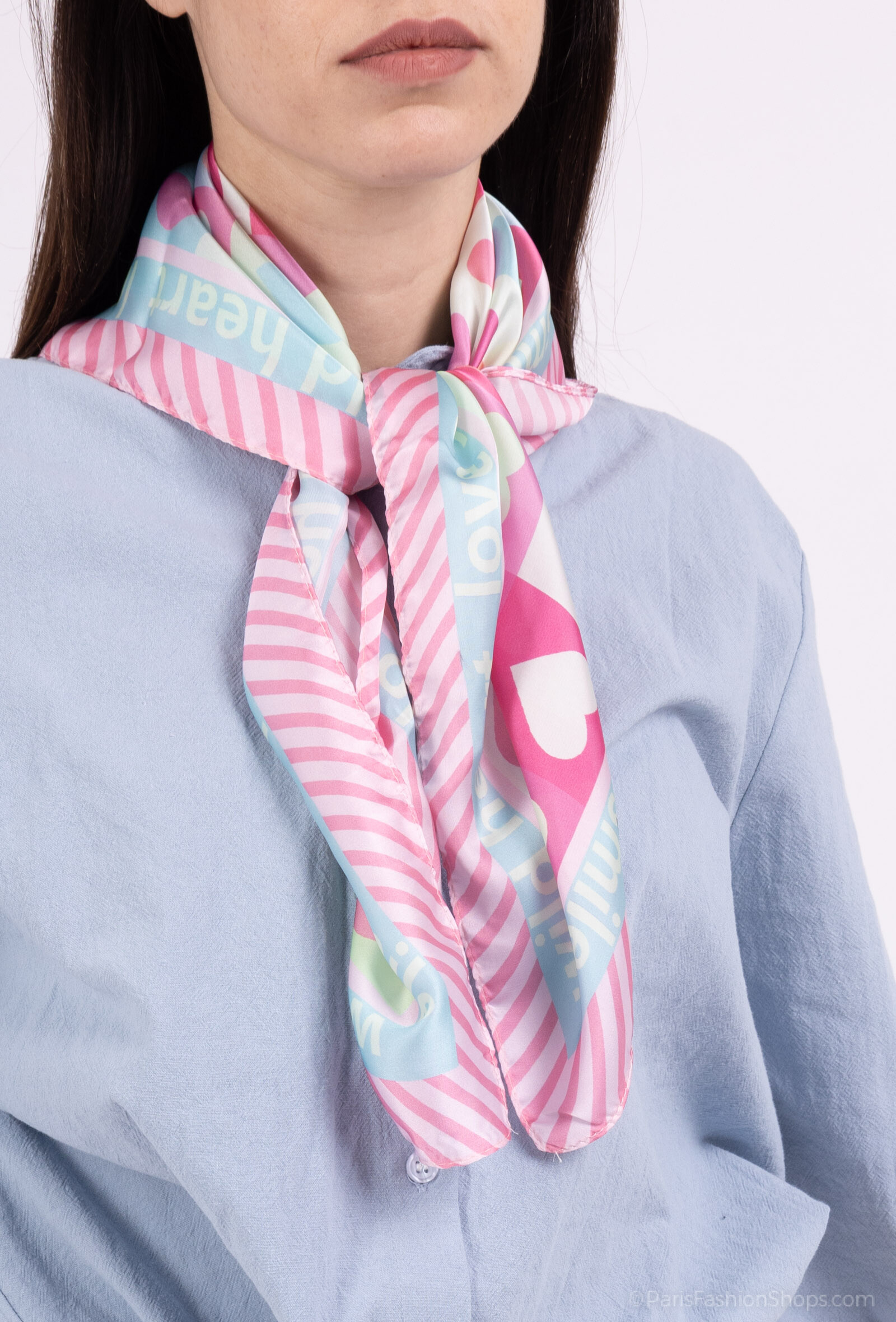 Mayorista MAR&CO Accessoires - Bufanda cuadrada 70*70 cm de corazón impreso