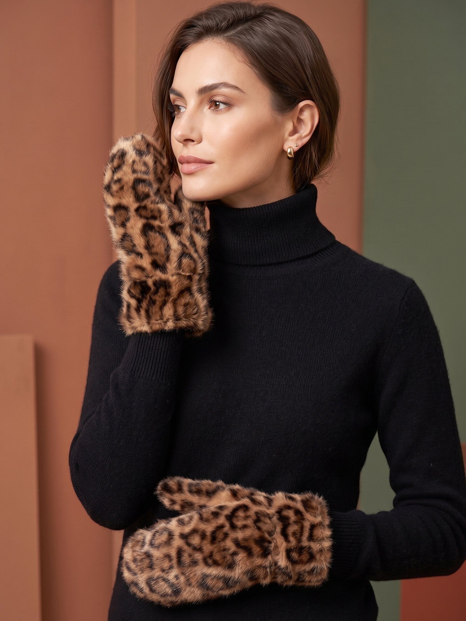 Grossista MAR&CO Accessoires - Guanti a moffola effetto peluche con stampa leopardata