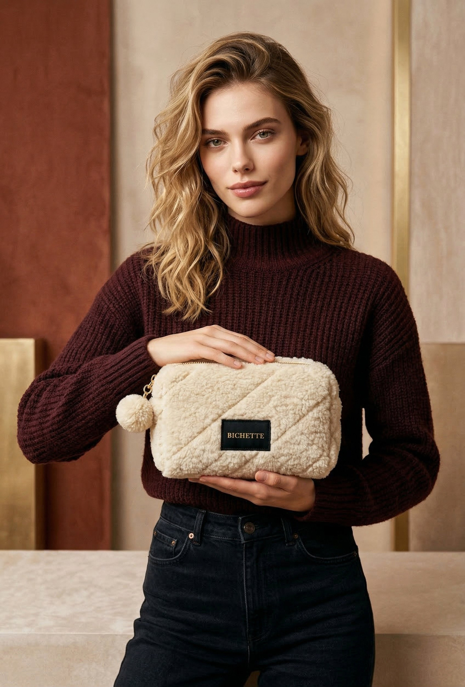 Wholesaler MAR&CO Accessoires - Faux fur toiletry bag with BICHETTE lettering. 11*21*10CM