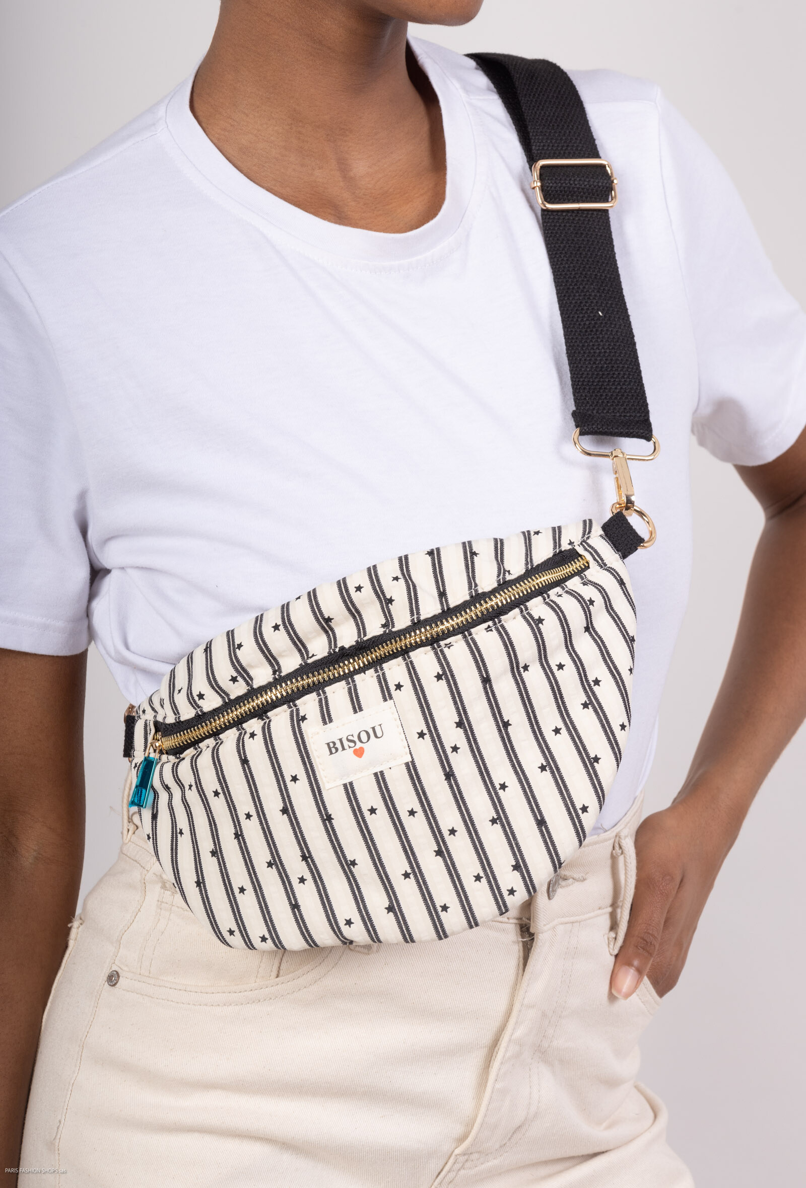 Grossiste MAR&CO Accessoires - Sac banane   avec bandoulière ajustable 18*27cm