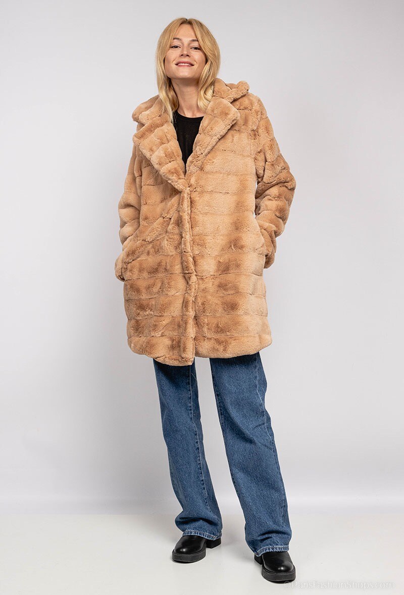 Wholesaler MAR&CO - Soft fur coat