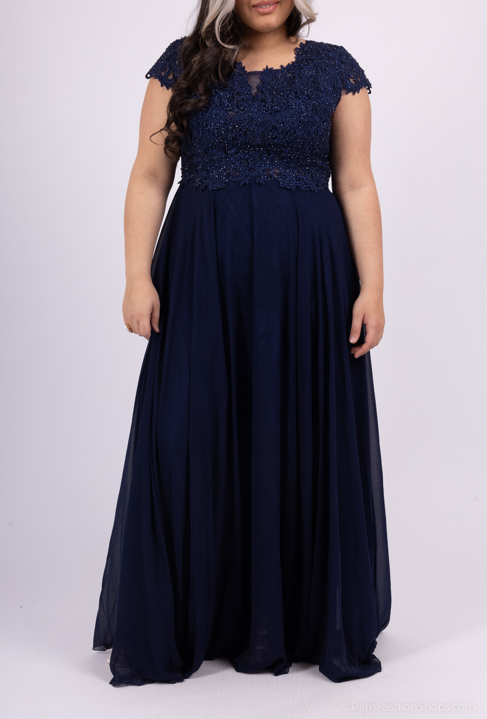 Wholesaler Marie June - Large long dress long sleeves