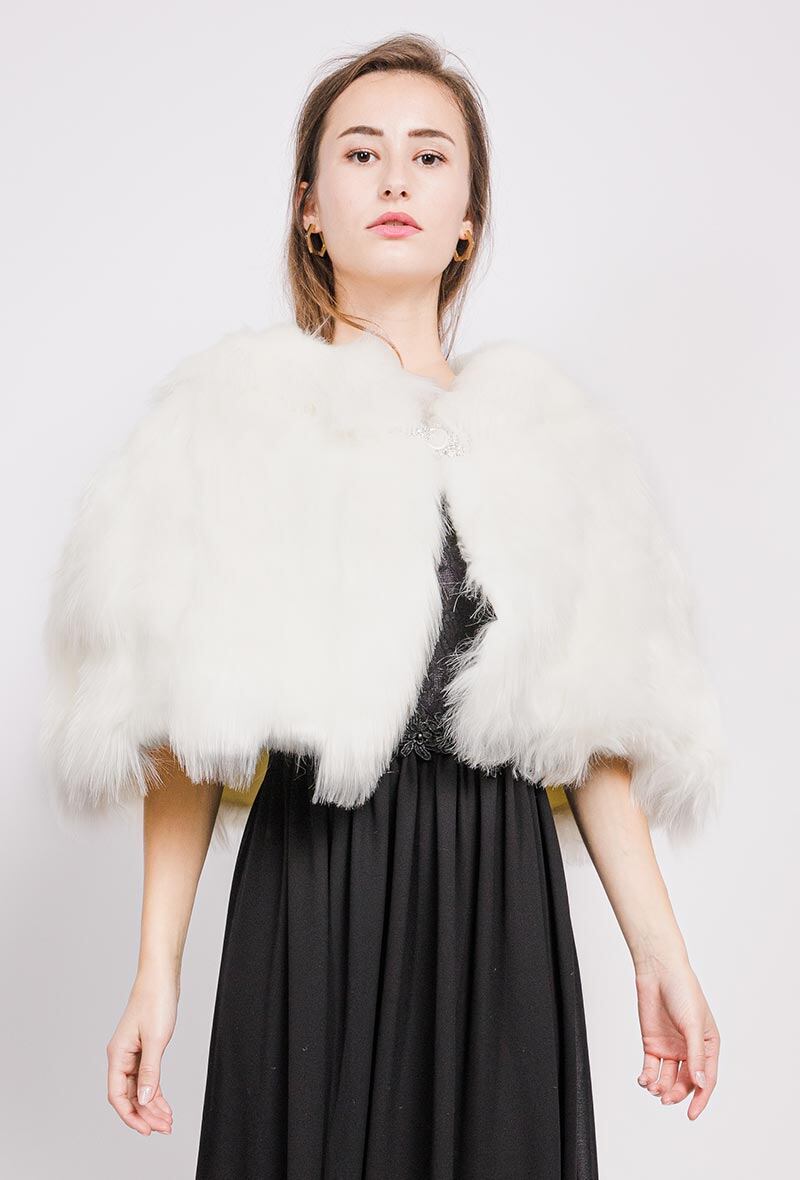 Wholesaler Marie June - Crop jacket in fur
