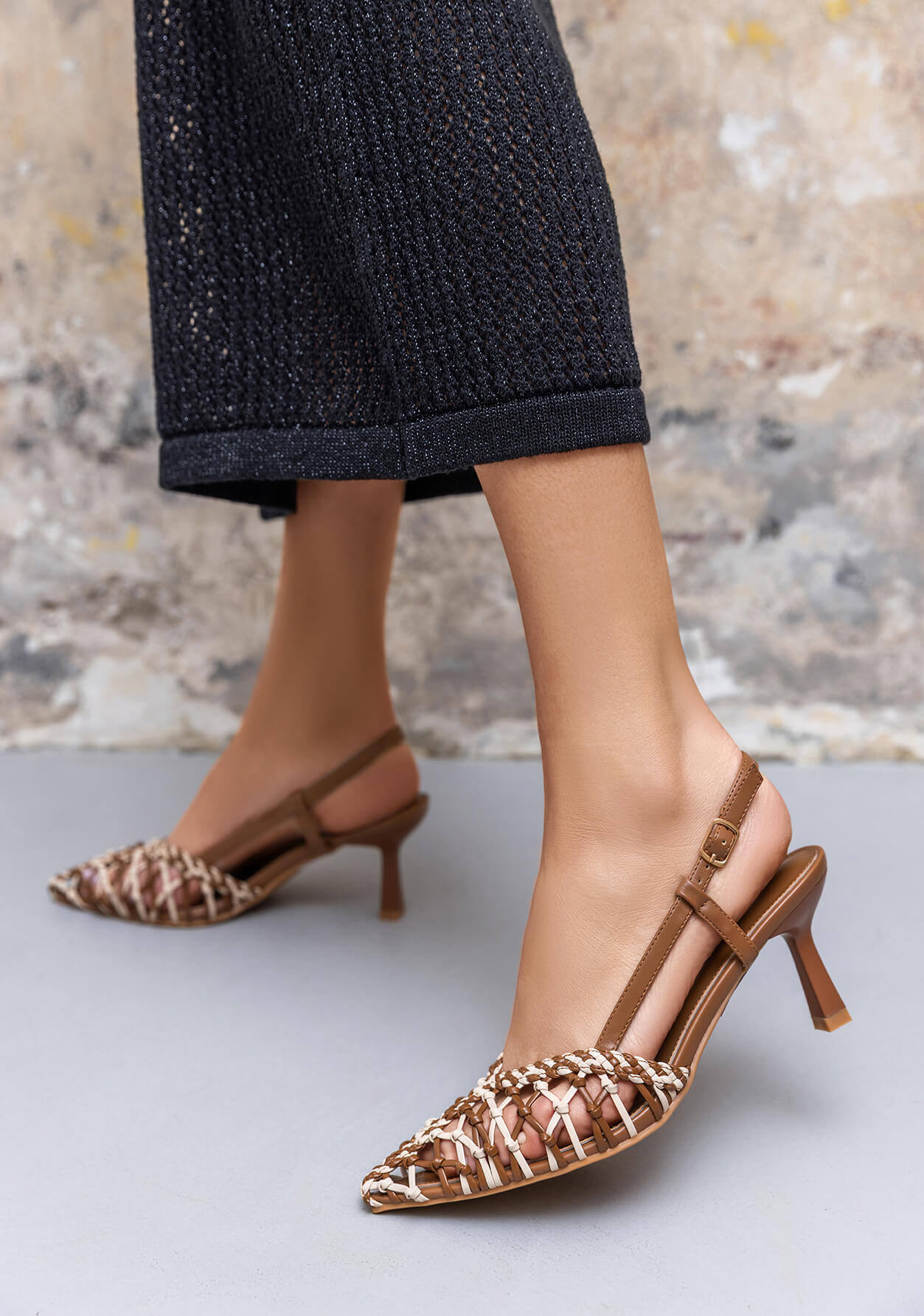 Mayorista Marquiiz - Zapatos de salón elegantes tejidos con punta afilada y tacones