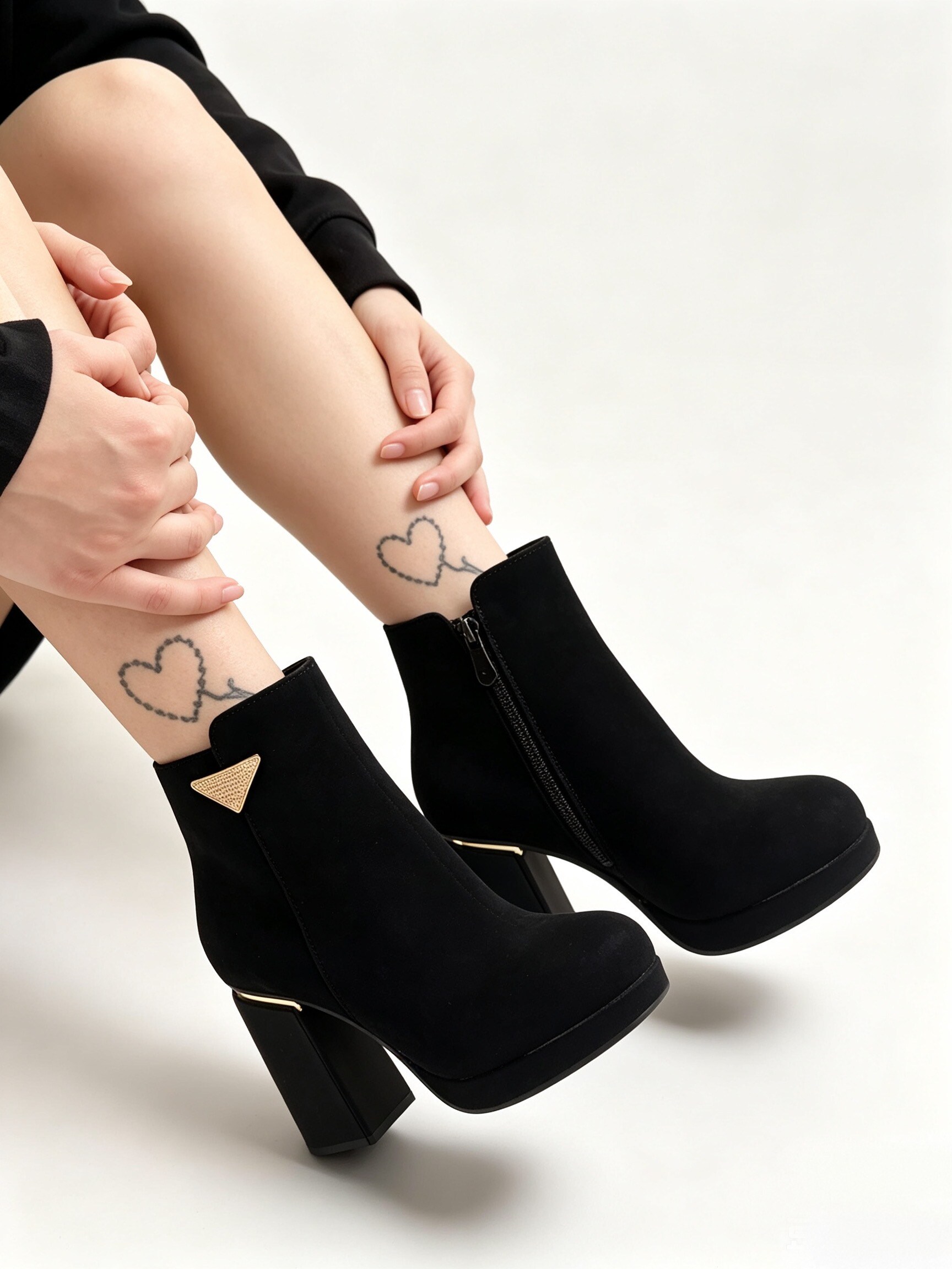 Wholesaler MARTINA SHOES - Women's short suede boots with high block heel and side zipper