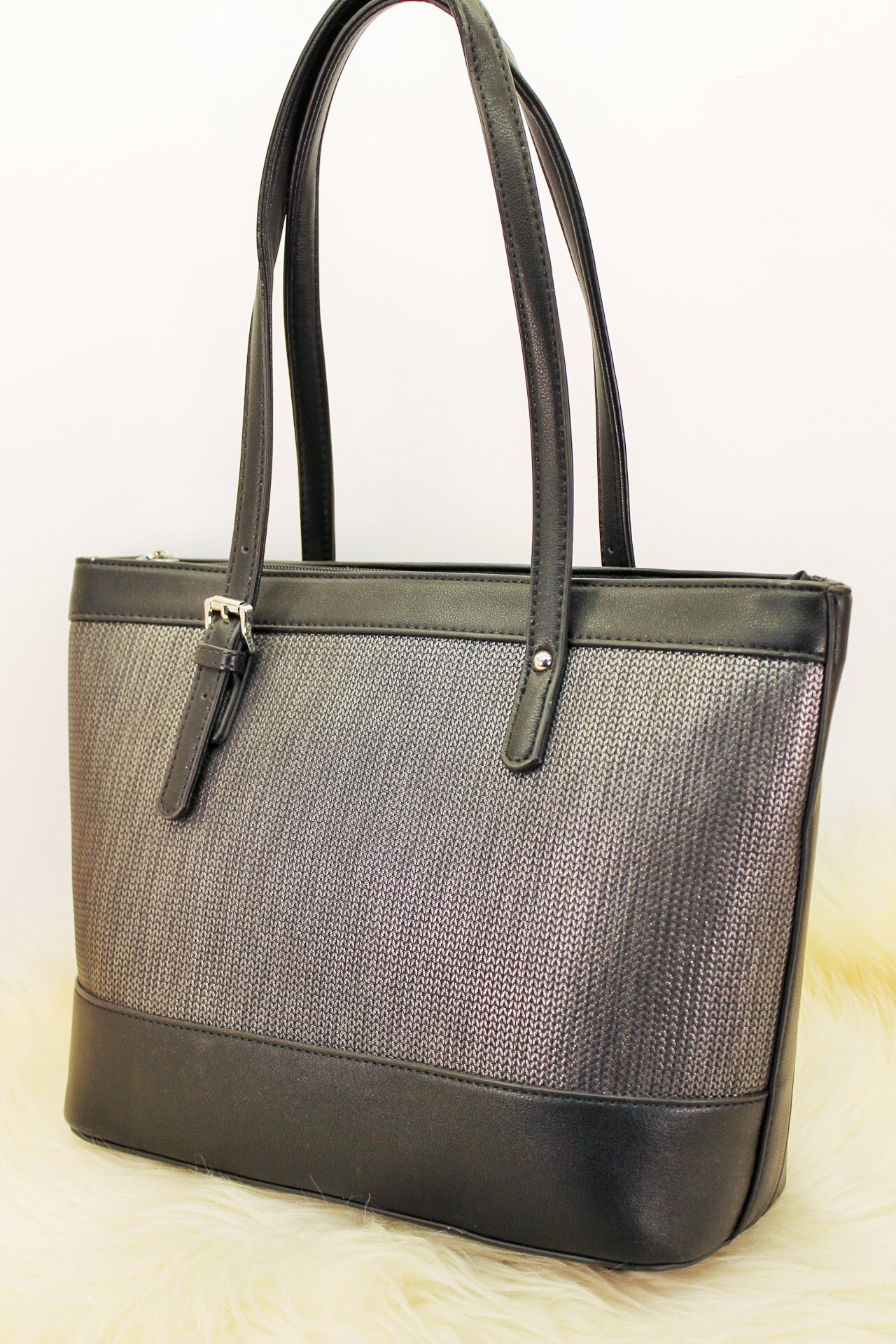 Mayorista Max & Enjoy (Sacs) - Bolsos de mano