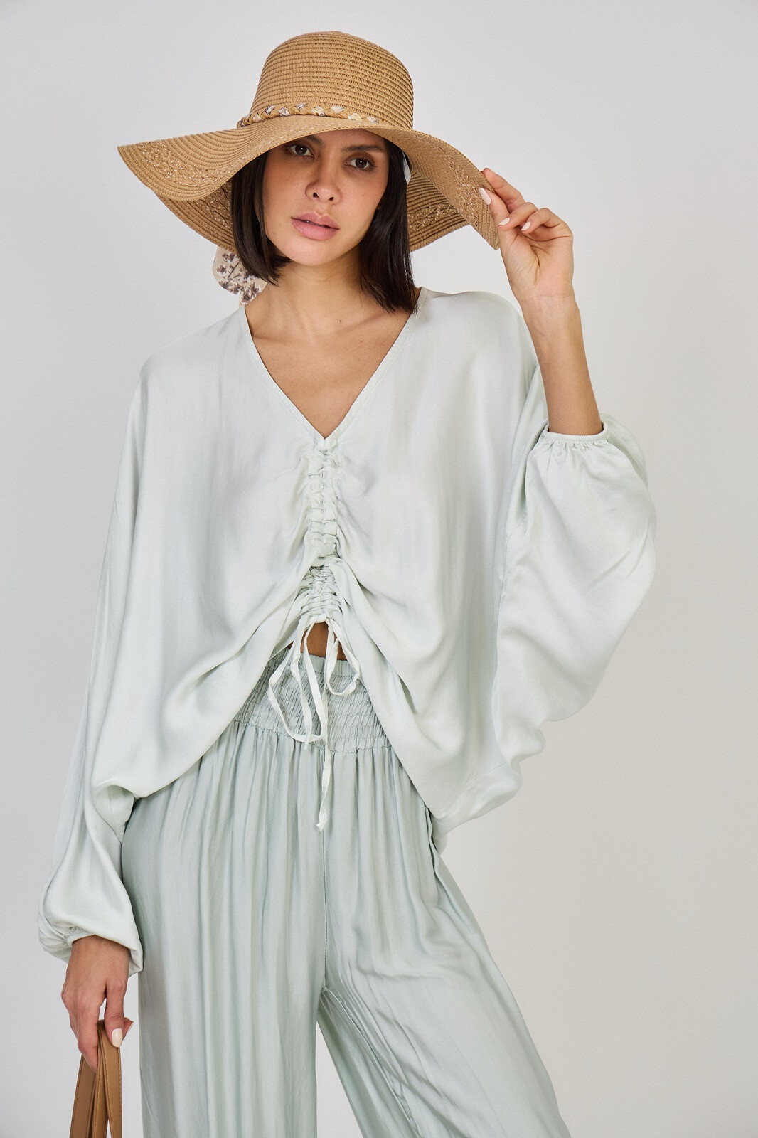 Großhändler Max & Enjoy (Vêtements) - Verstellbare Oversize-V-Ausschnitt Bluse einfarbig