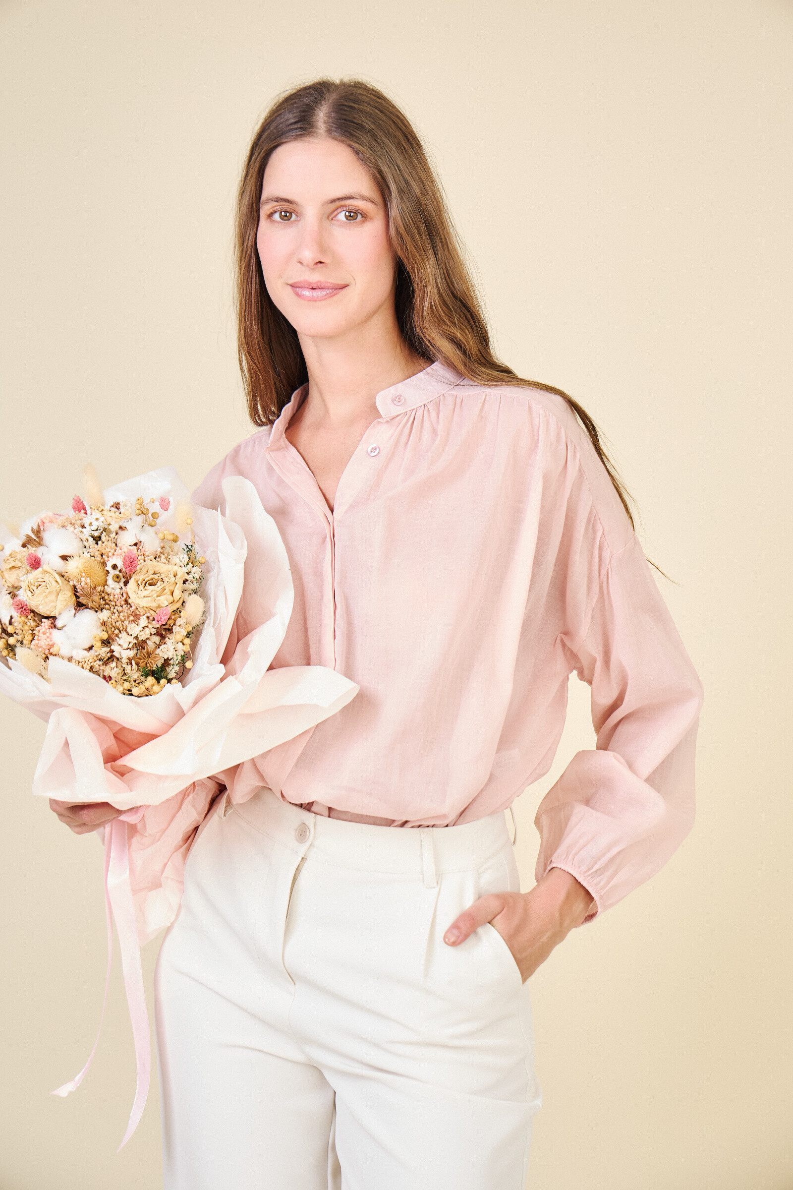 Grossiste Max & Enjoy (Vêtements) - Blouse légère à boutons over size transparente