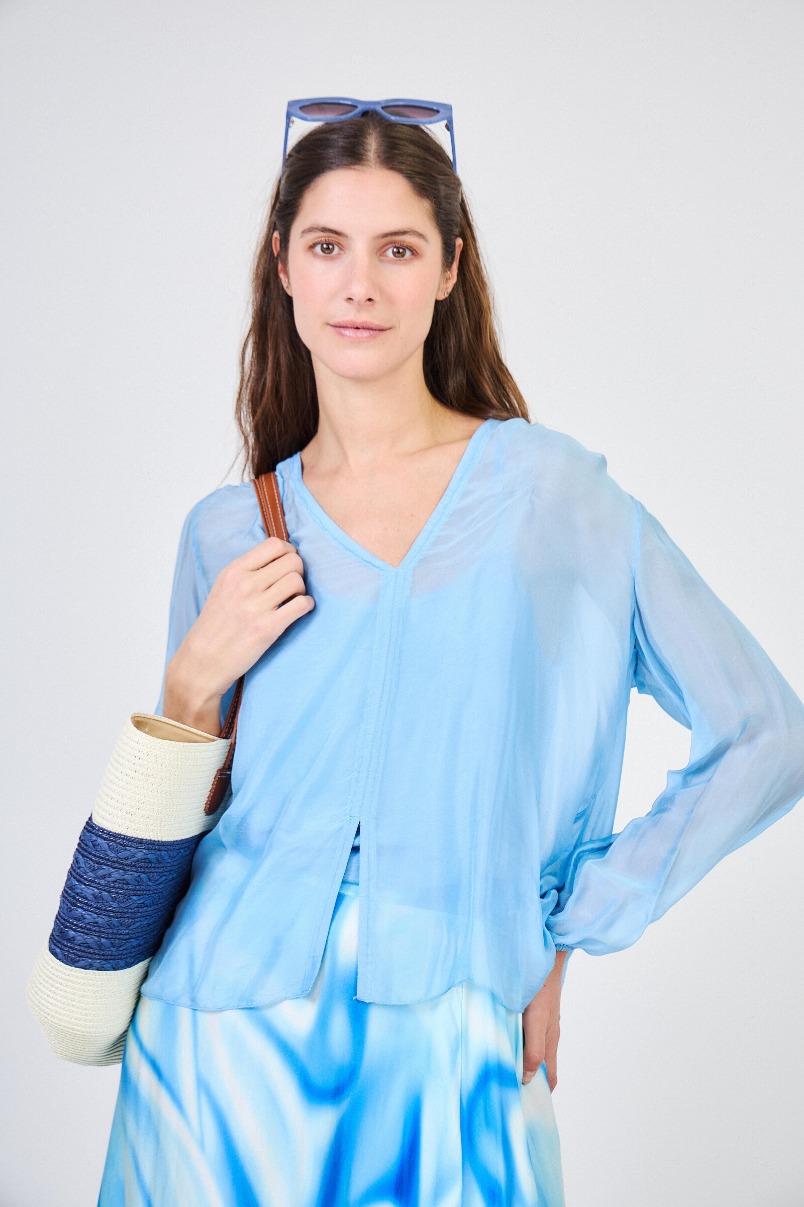 Grossiste Max & Enjoy (Vêtements) - Blouse en soie mélangée effet vaporeux