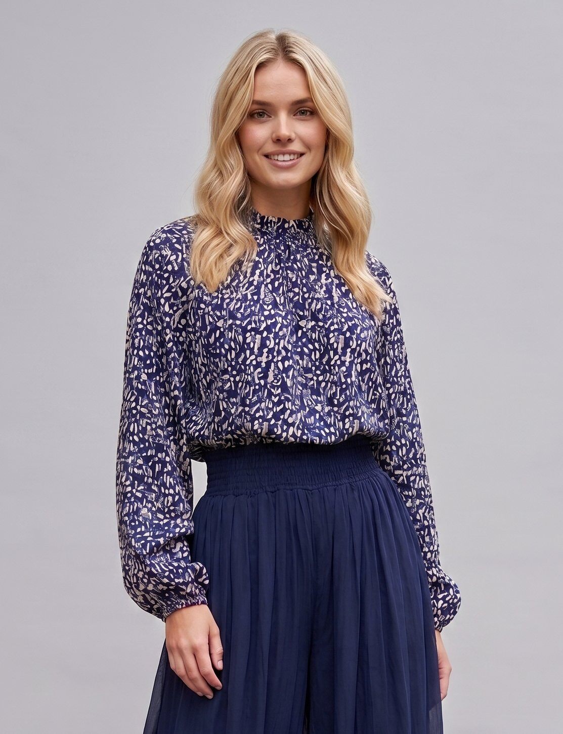 Großhändler Max & Enjoy (Vêtements) - Fließende Viskosebluse, veredelt durch einen raffinierten Druck