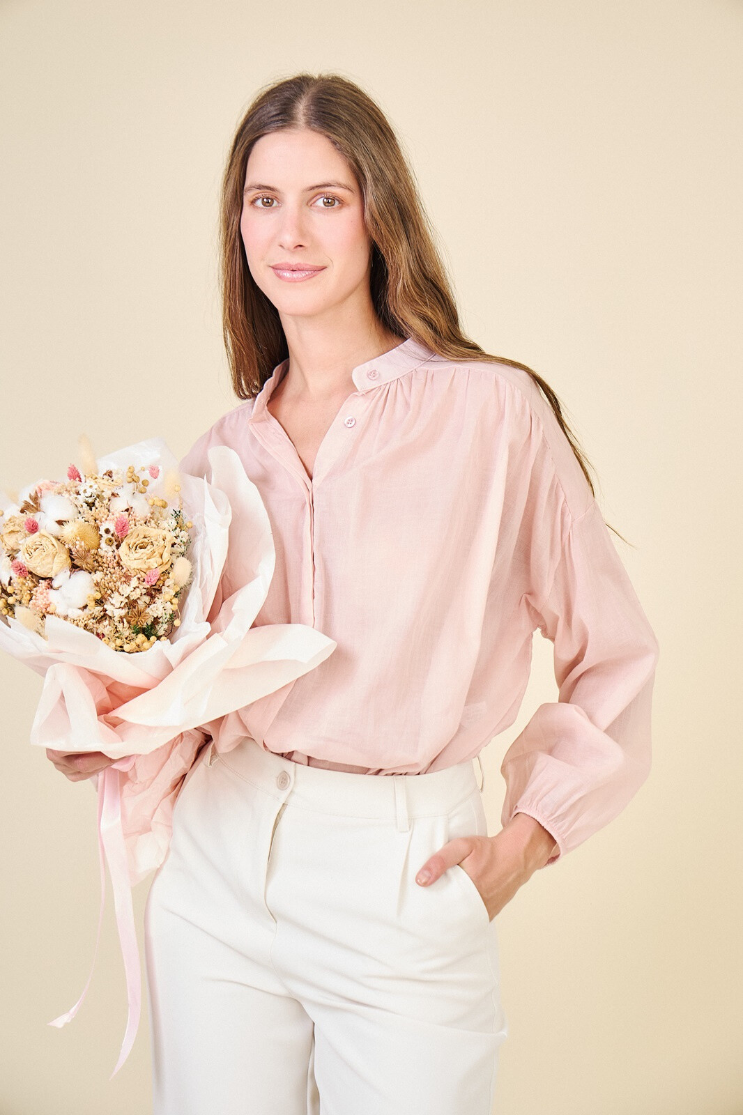 Grossiste Max & Enjoy (Vêtements) - Blouse légère à boutons over size transparente