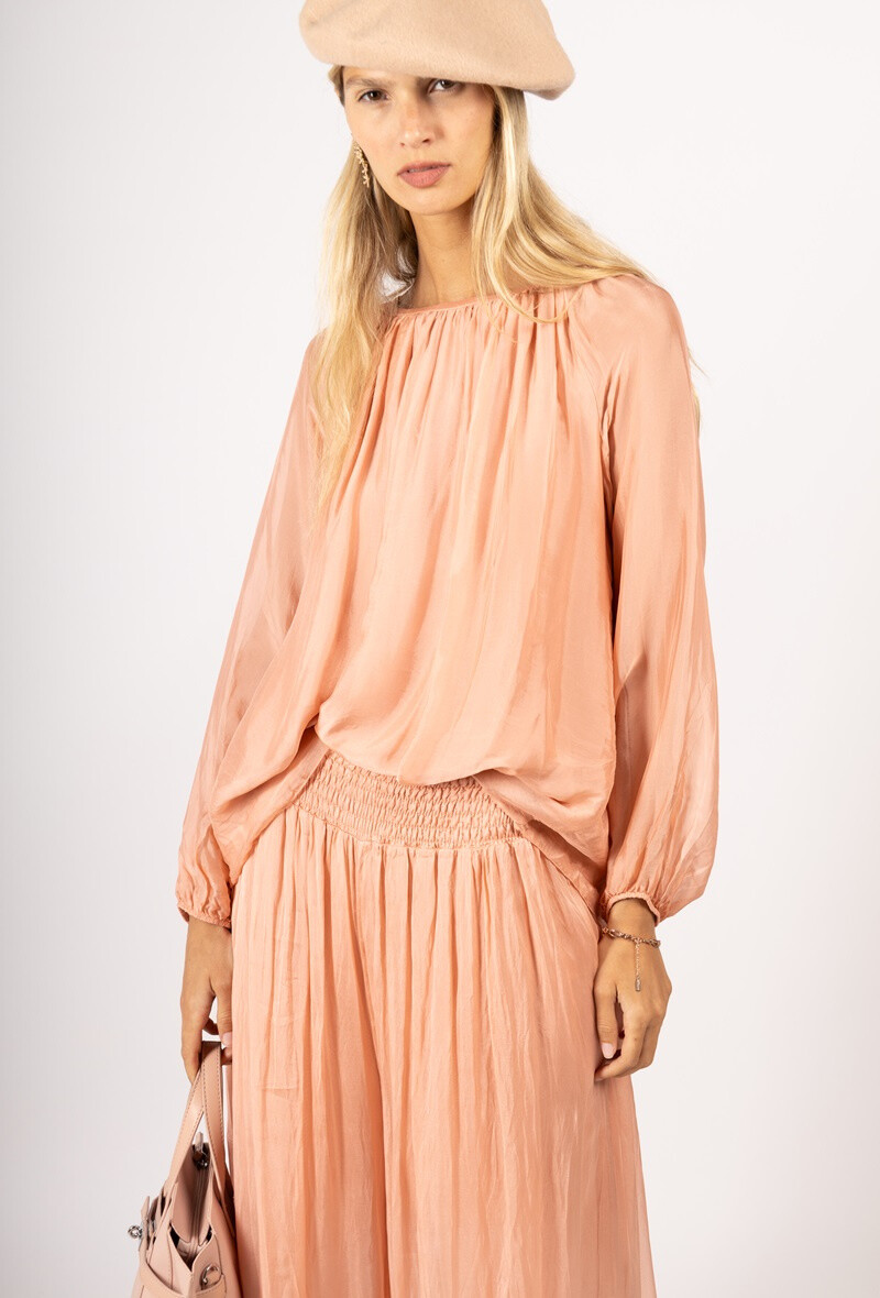 Großhändler Max & Enjoy (Vêtements) - Rundhalsbluse aus Seidenmischung mit einem luftigen Effekt