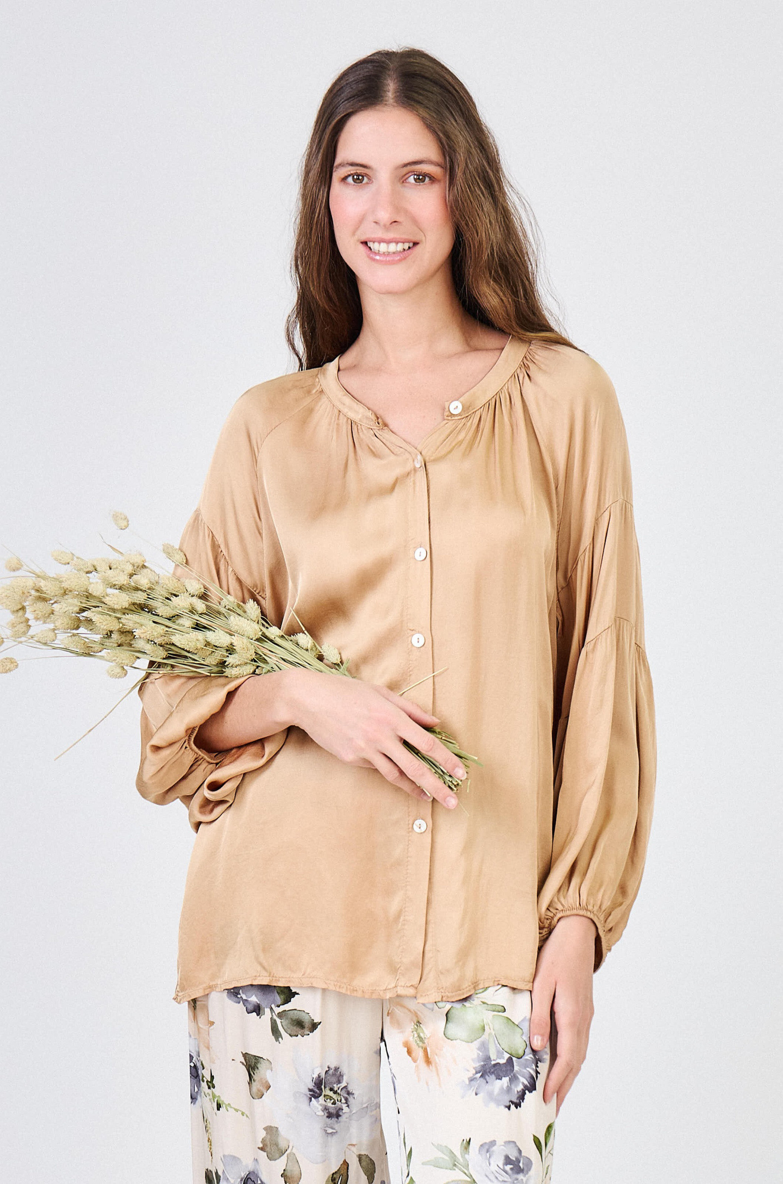 Mayorista Max & Enjoy (Vêtements) - Blusa oversize de seda mezclada con efecto satinado