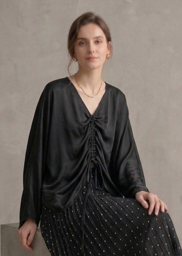 Grossiste Max & Enjoy (Vêtements) - Blouse unie en soie mélangée