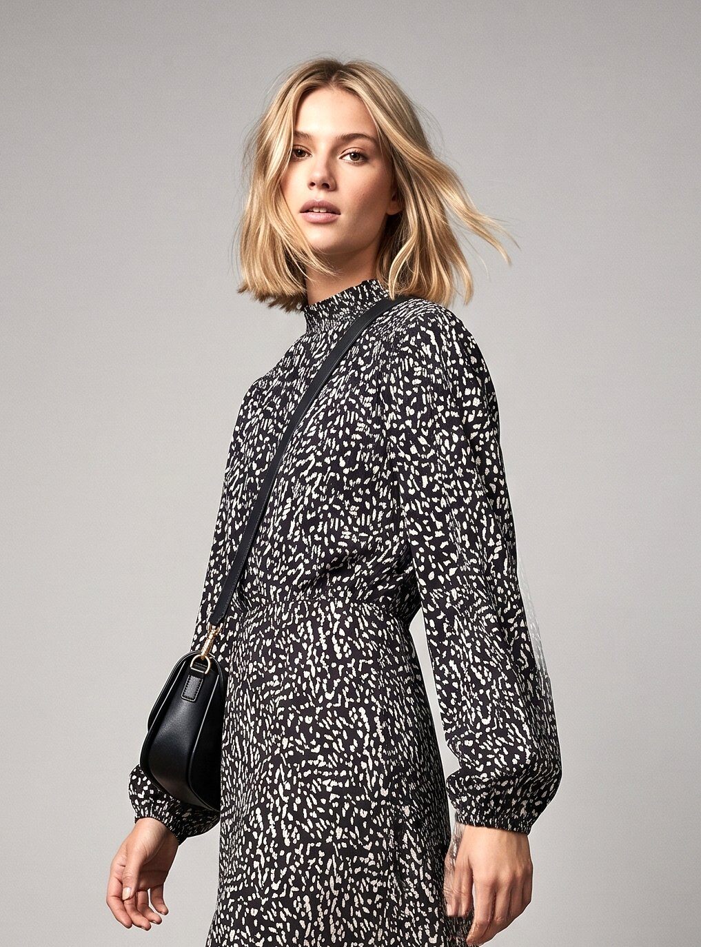Grossiste Max & Enjoy (Vêtements) - Blouse fluide en viscose, sublimée par un imprimé raffiné