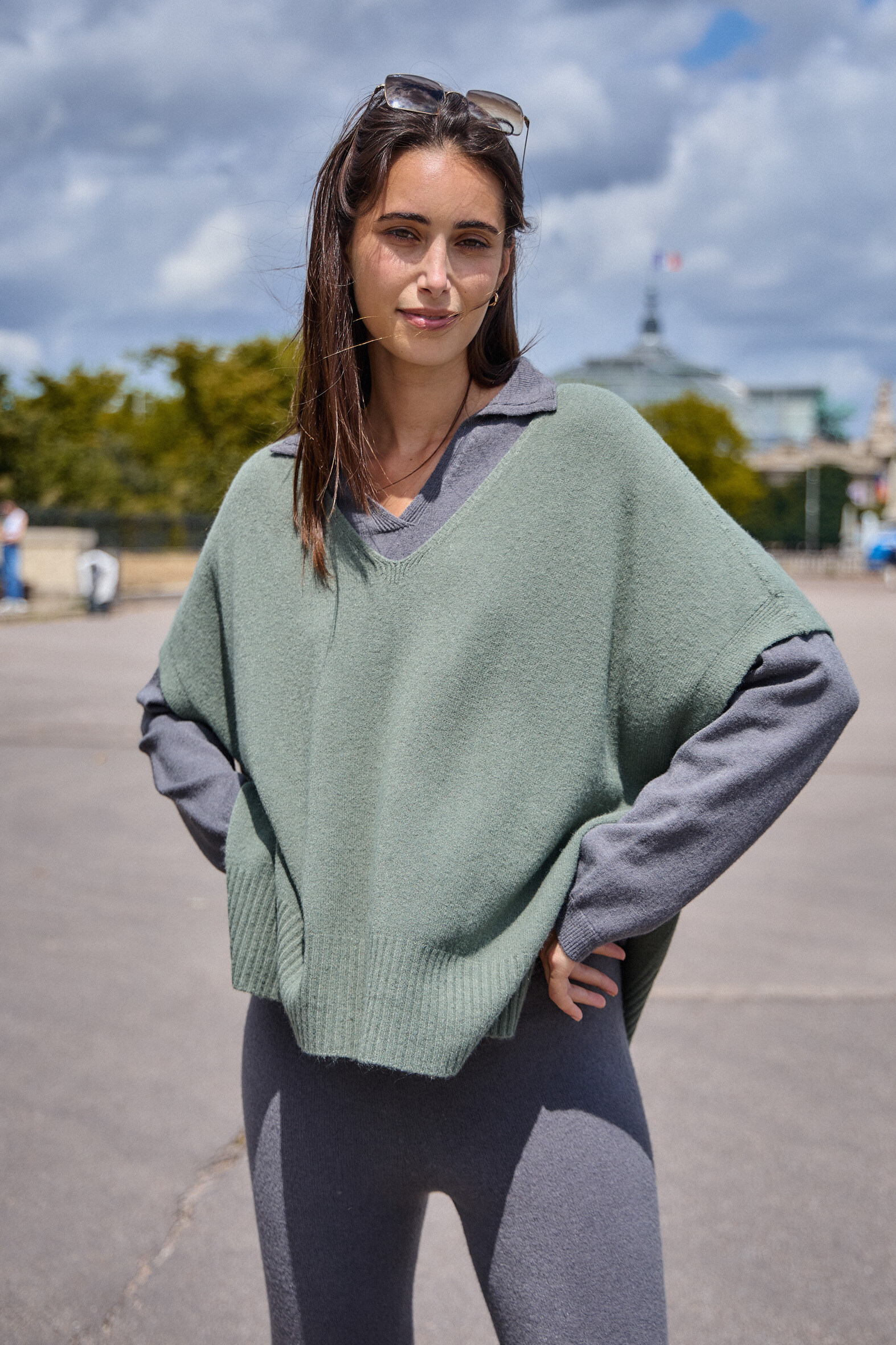 Grossiste Max & Enjoy (Vêtements) - Pull- poncho oversize manches courtes sans couture, toucher cachemire
