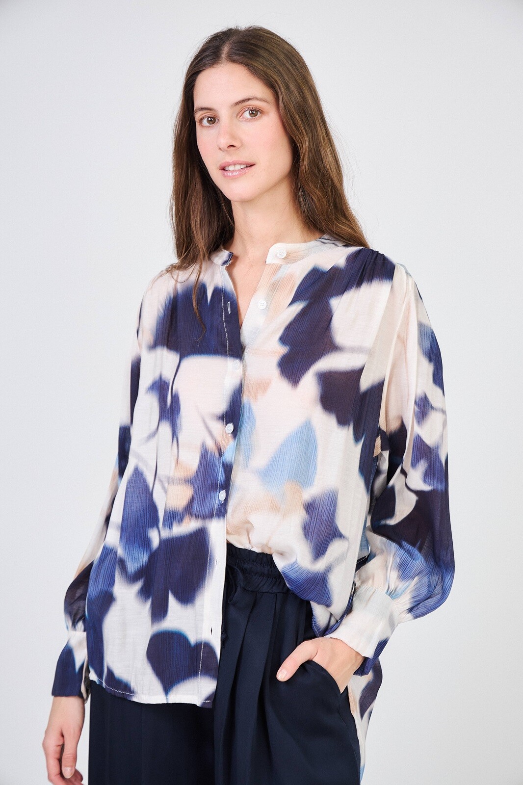 Mayorista Max & Enjoy (Vêtements) - Camisa larga con estampado de FLORES DE GINKGO